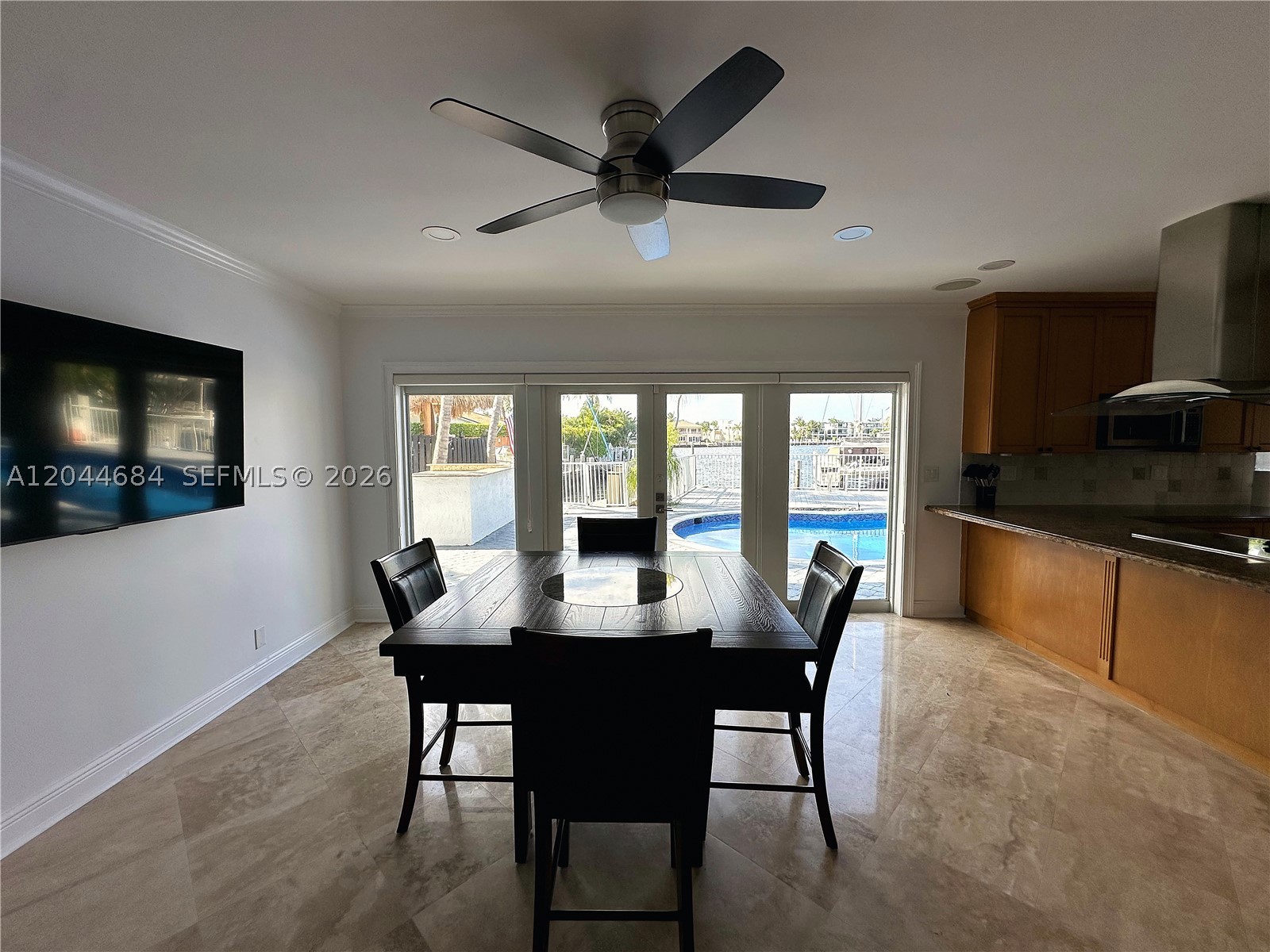 2445 SE 8th St, Pompano Beach FL 33062