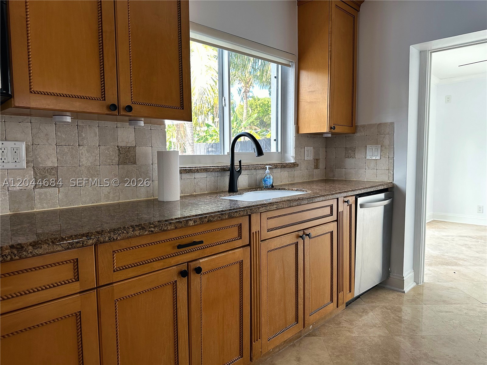 2445 SE 8th St, Pompano Beach FL 33062