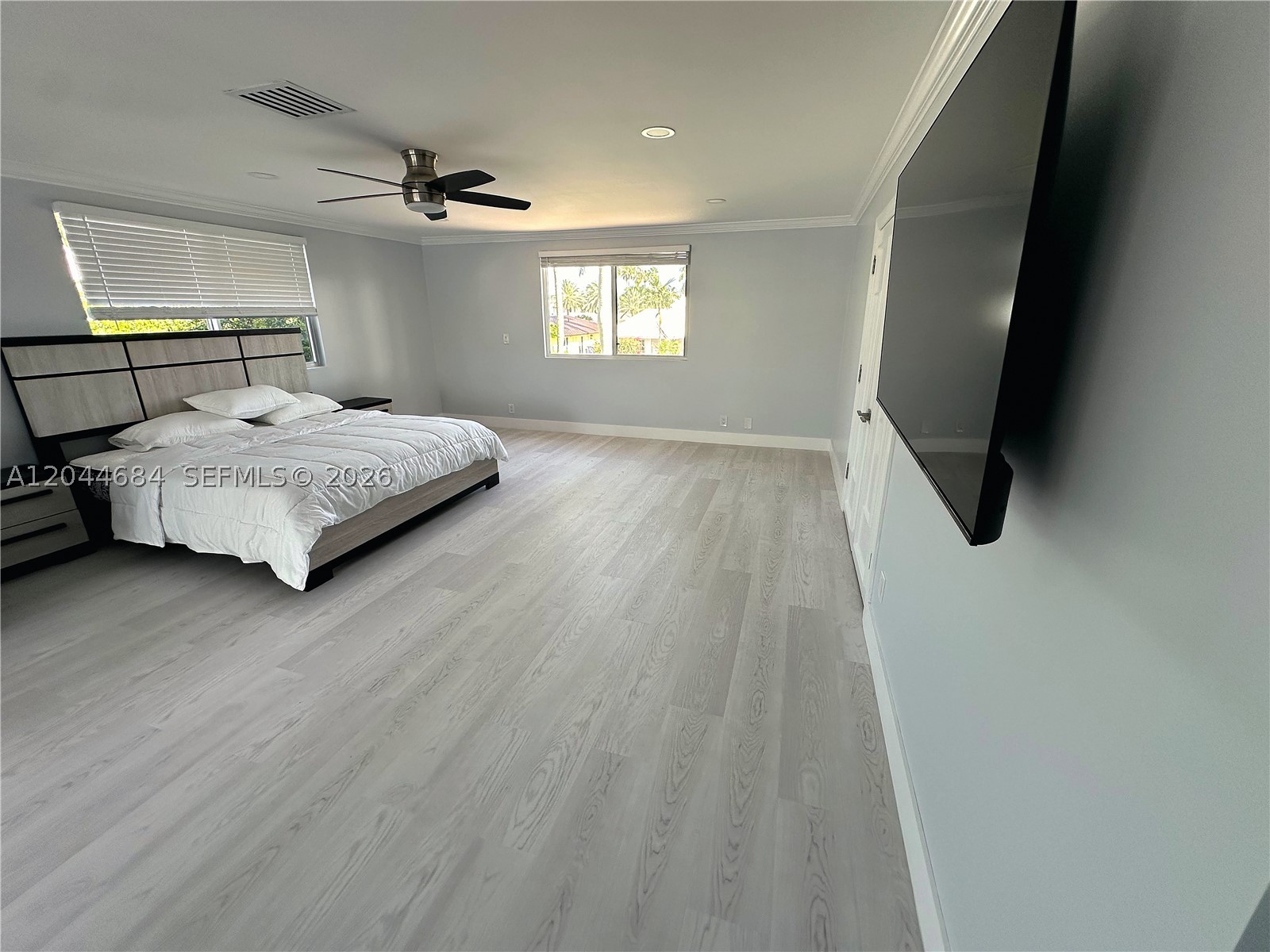 2445 SE 8th St, Pompano Beach FL 33062