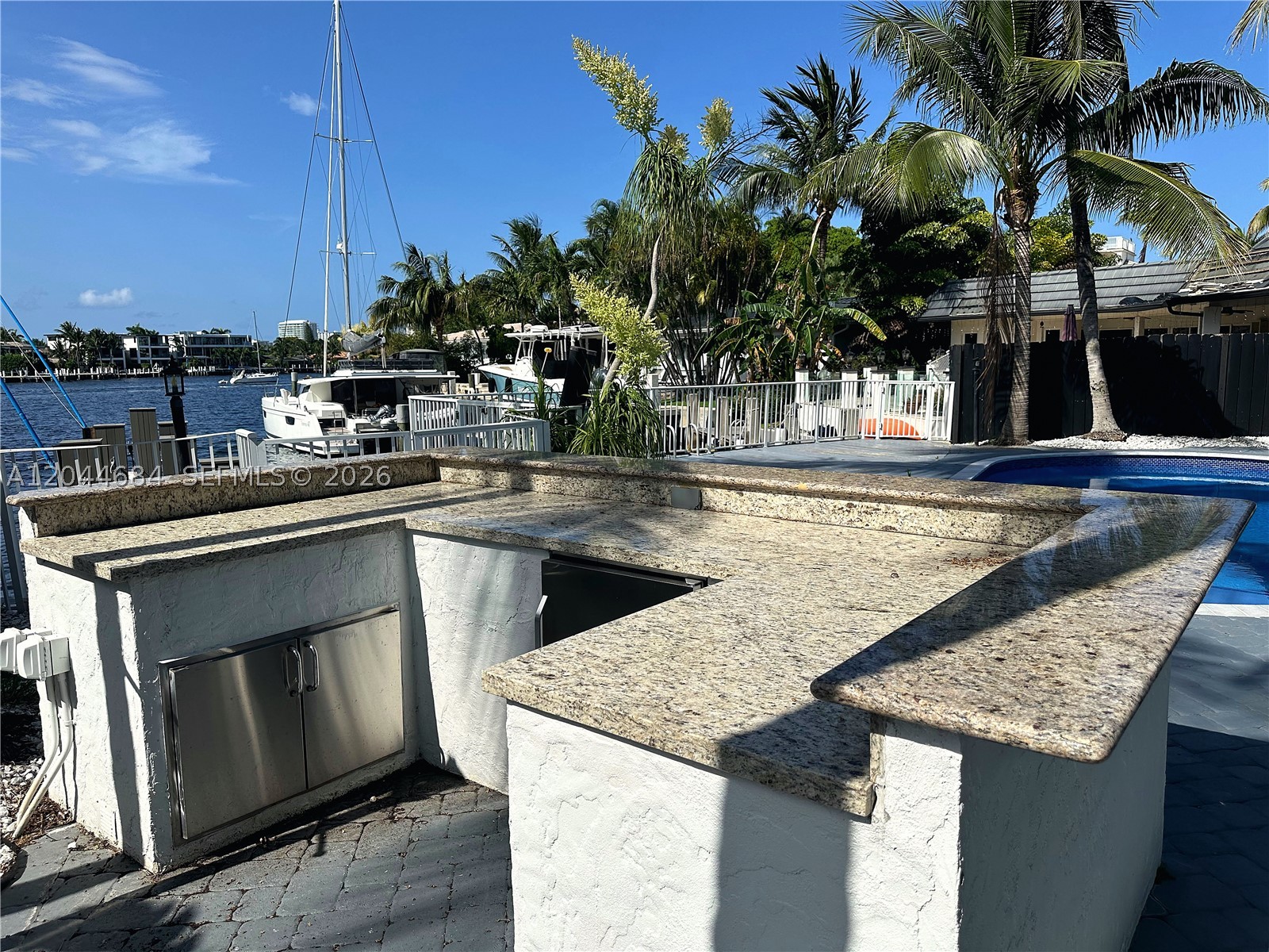 2445 SE 8th St, Pompano Beach FL 33062