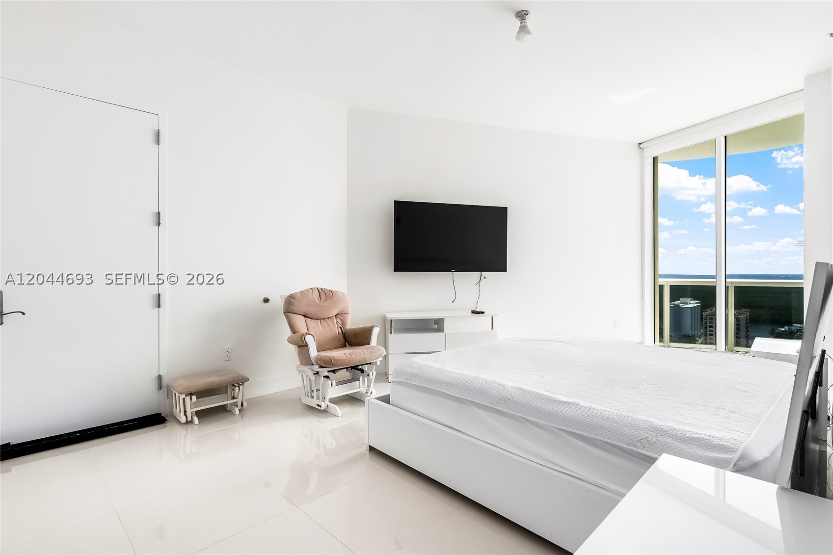 16001 Collins Ave #2605, Sunny Isles Beach FL 33160