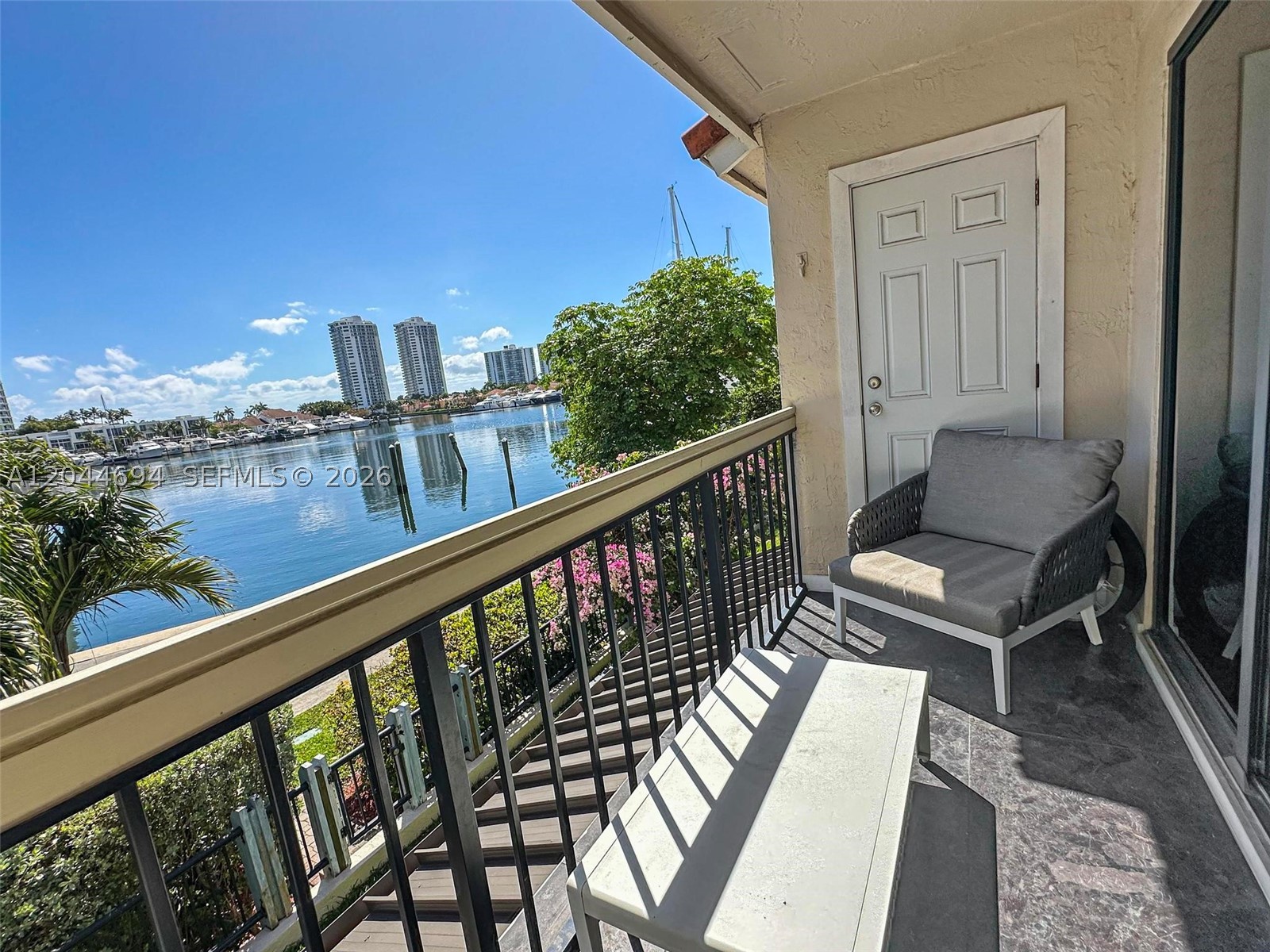 21145 Helmsman Dr #N11, Aventura FL 33180