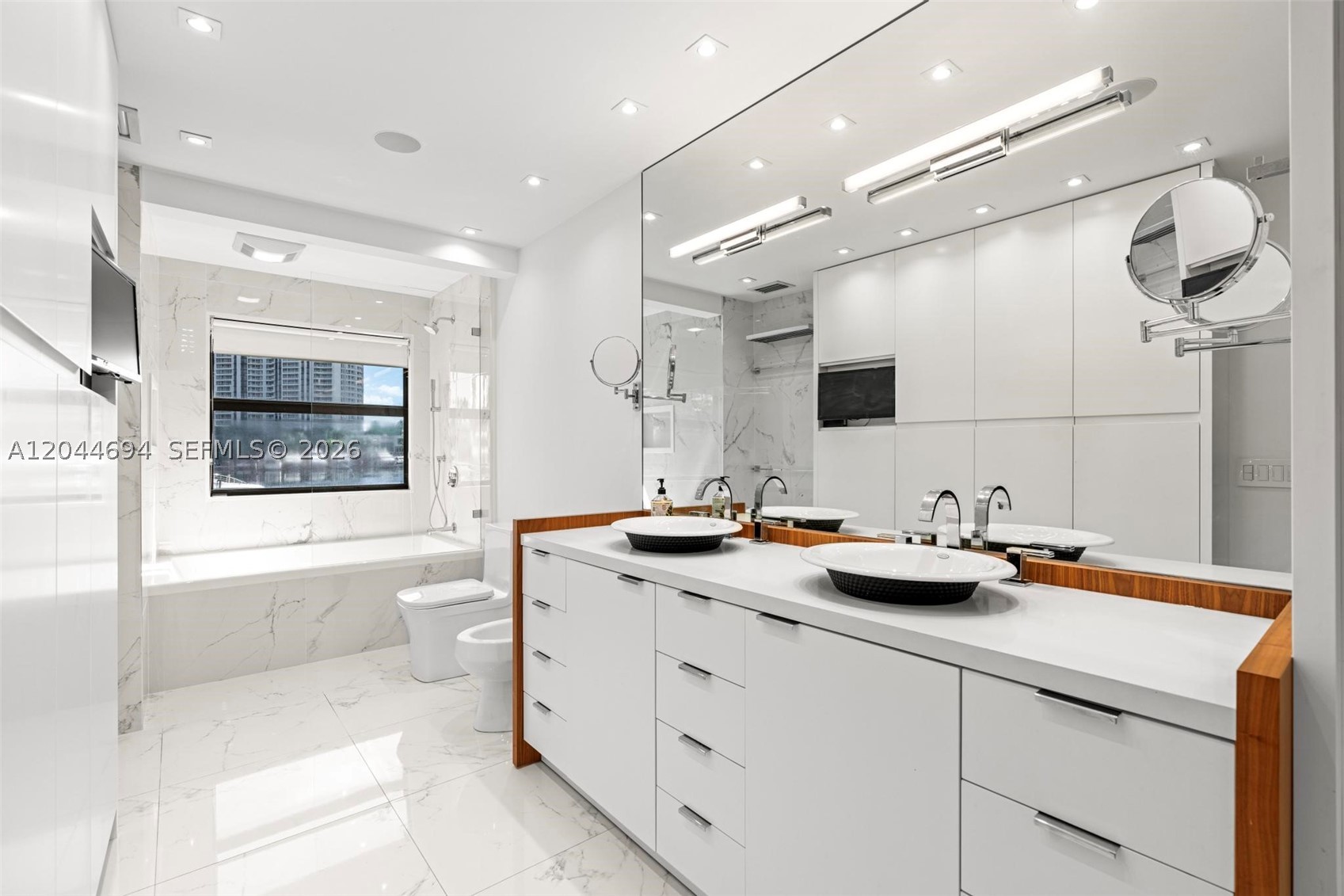 21145 Helmsman Dr #N11, Aventura FL 33180