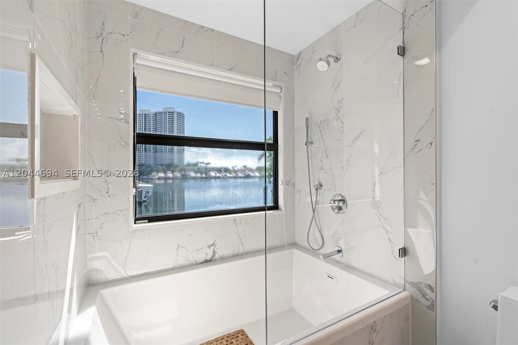 21145 Helmsman Dr #N11, Aventura FL 33180