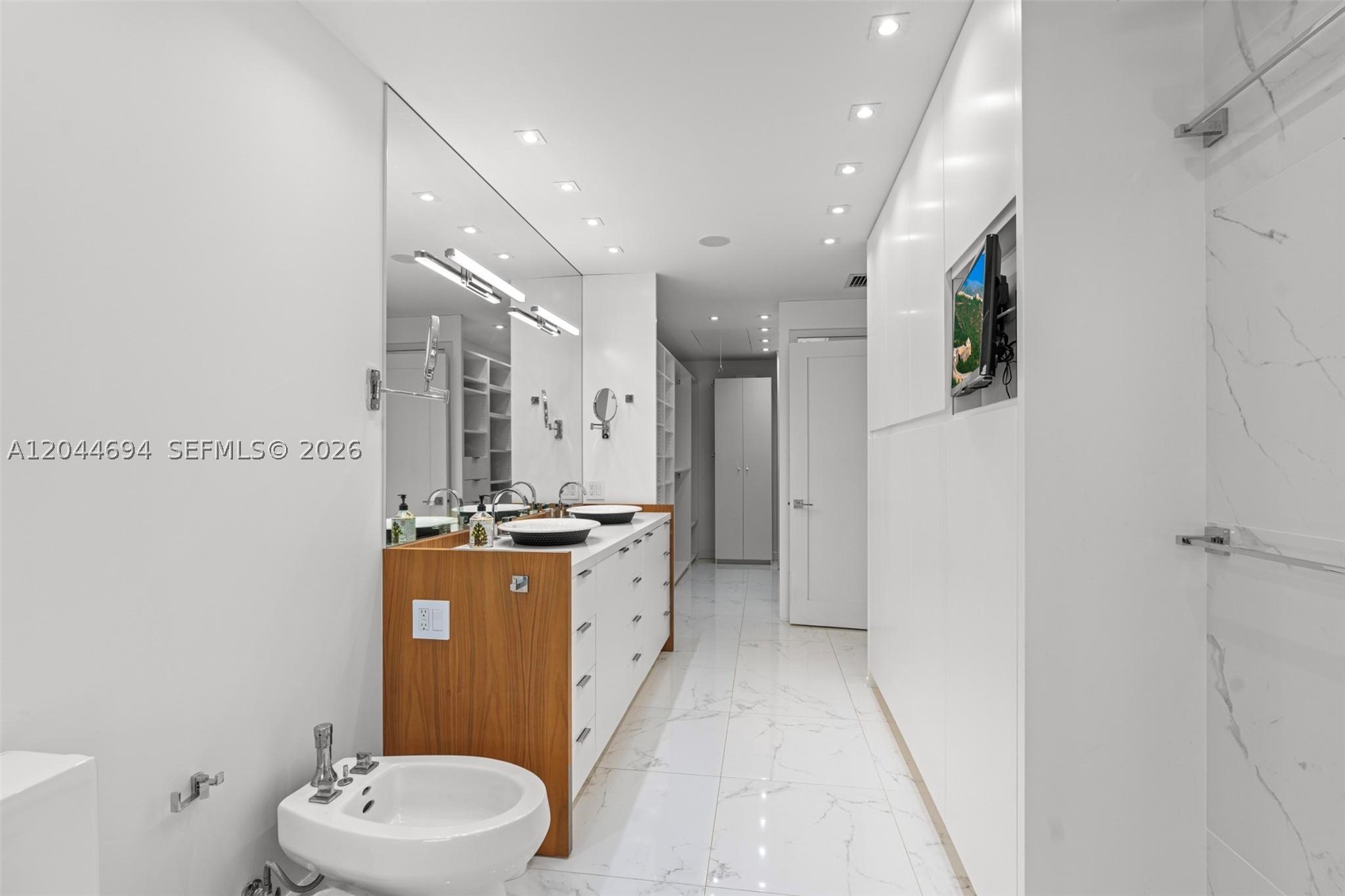 21145 Helmsman Dr #N11, Aventura FL 33180