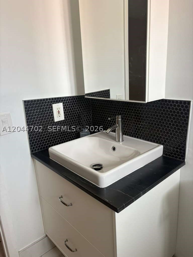 10101 W Okeechobee Rd #5202, Hialeah Gardens FL 33016