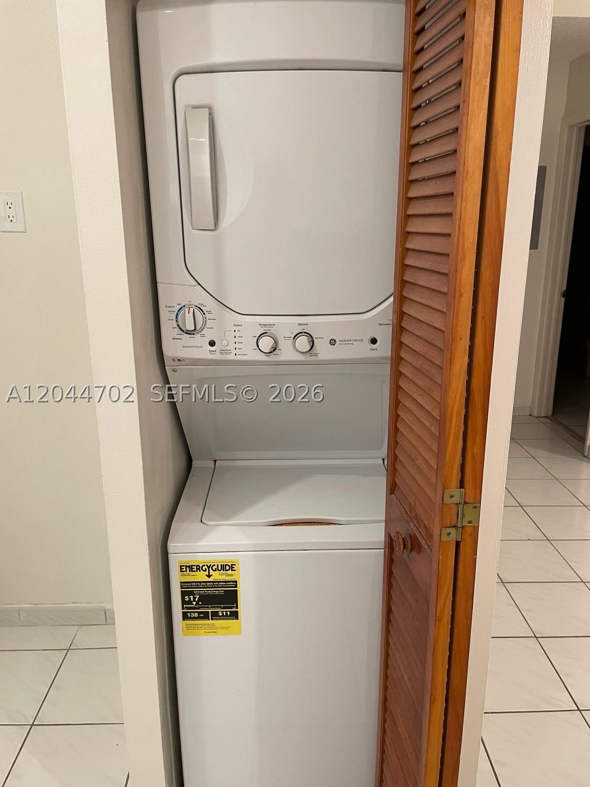10101 W Okeechobee Rd #5202, Hialeah Gardens FL 33016