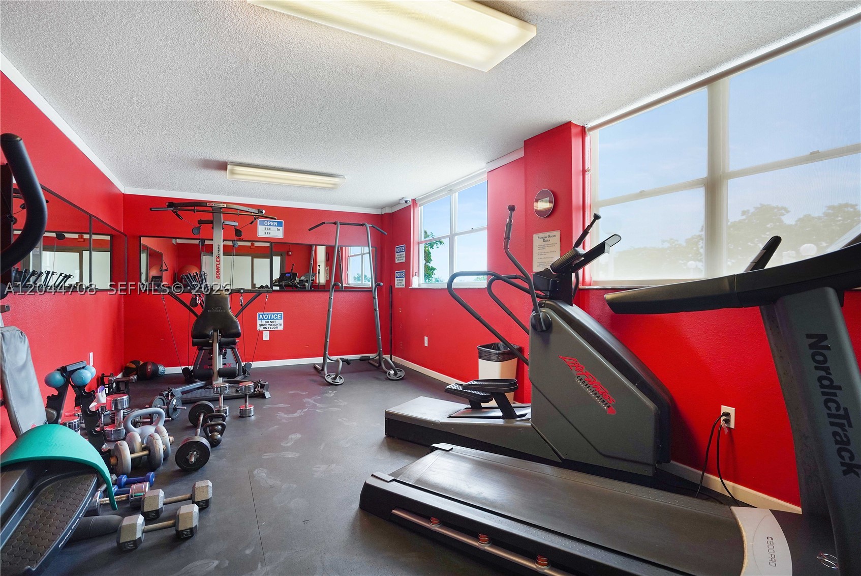 6900 Bay Dr #3H, Miami Beach FL 33141