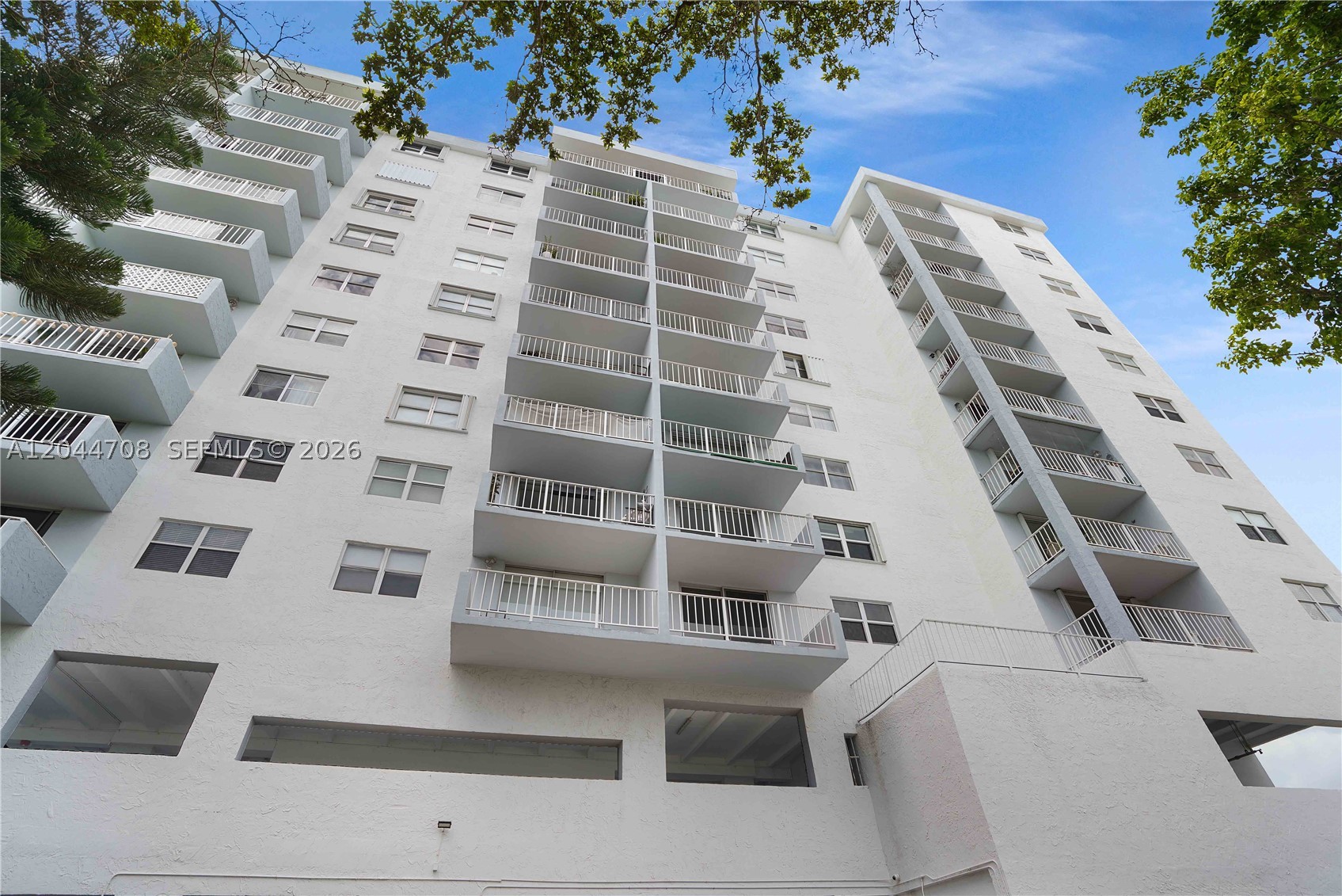 6900 Bay Dr #3H, Miami Beach FL 33141