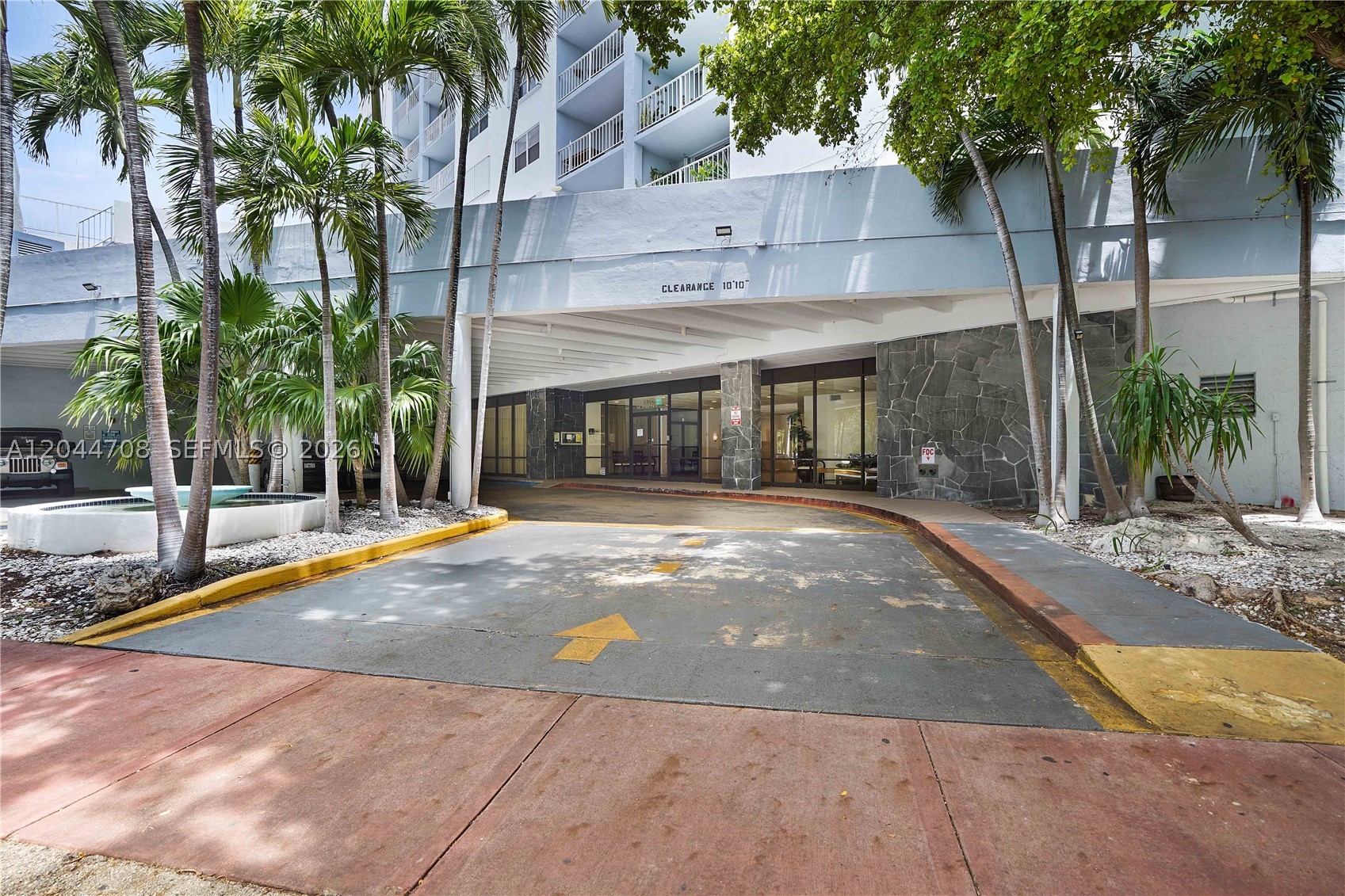 6900 Bay Dr #3H, Miami Beach FL 33141