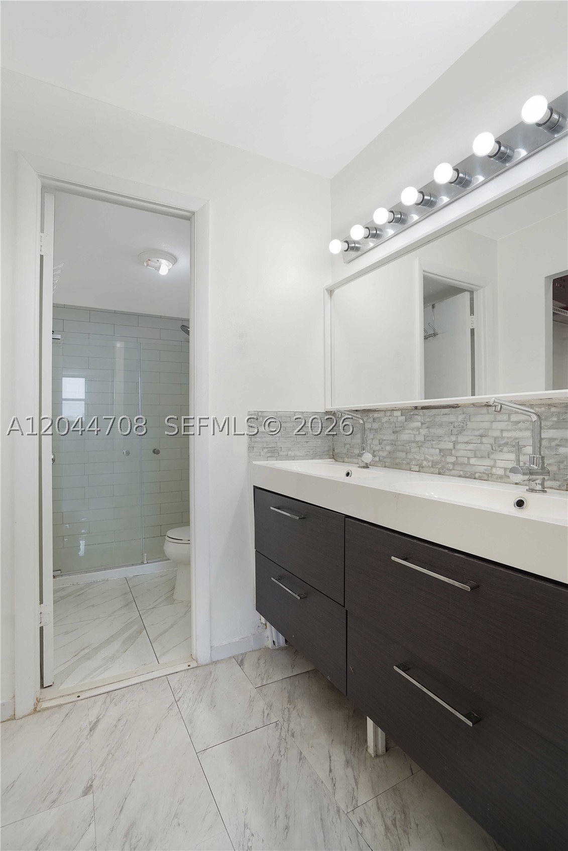 6900 Bay Dr #3H, Miami Beach FL 33141