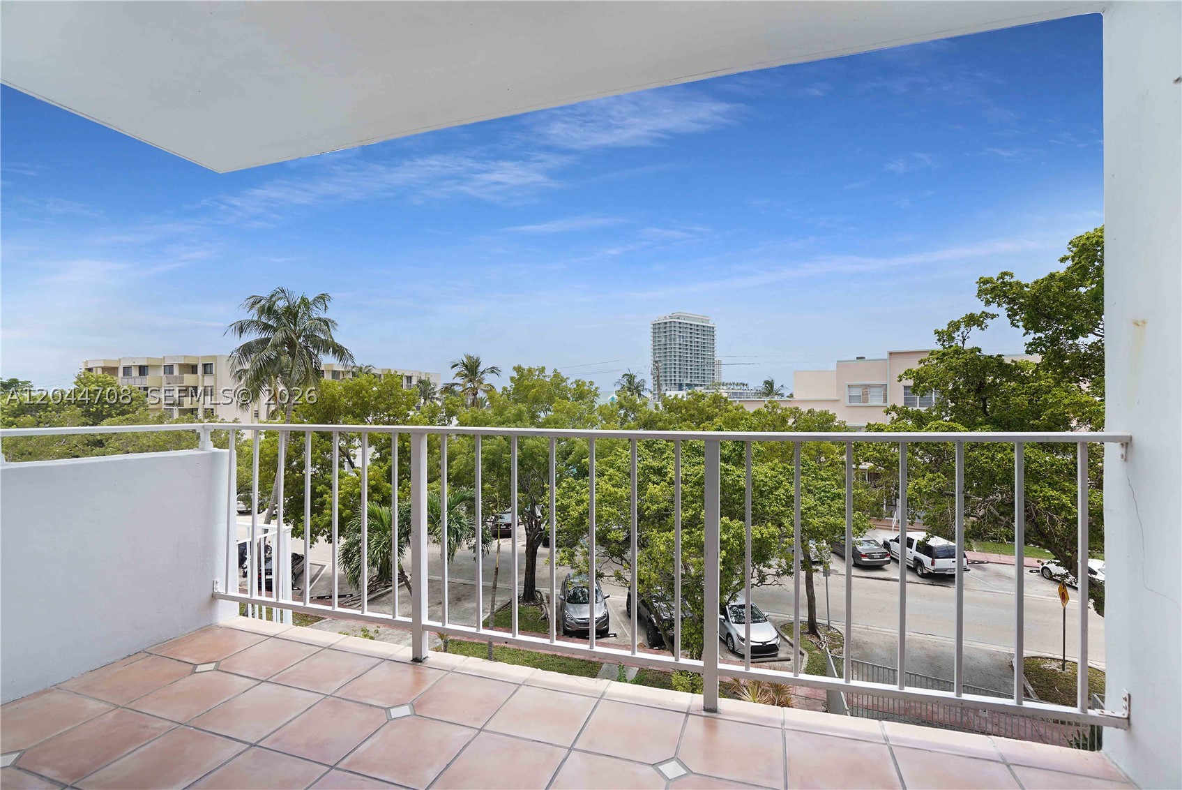 6900 Bay Dr #3H, Miami Beach FL 33141