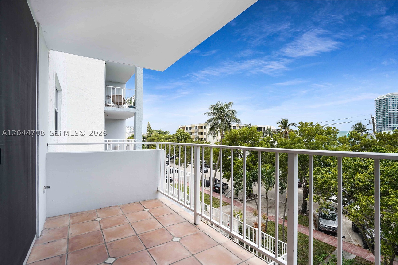 6900 Bay Dr #3H, Miami Beach FL 33141