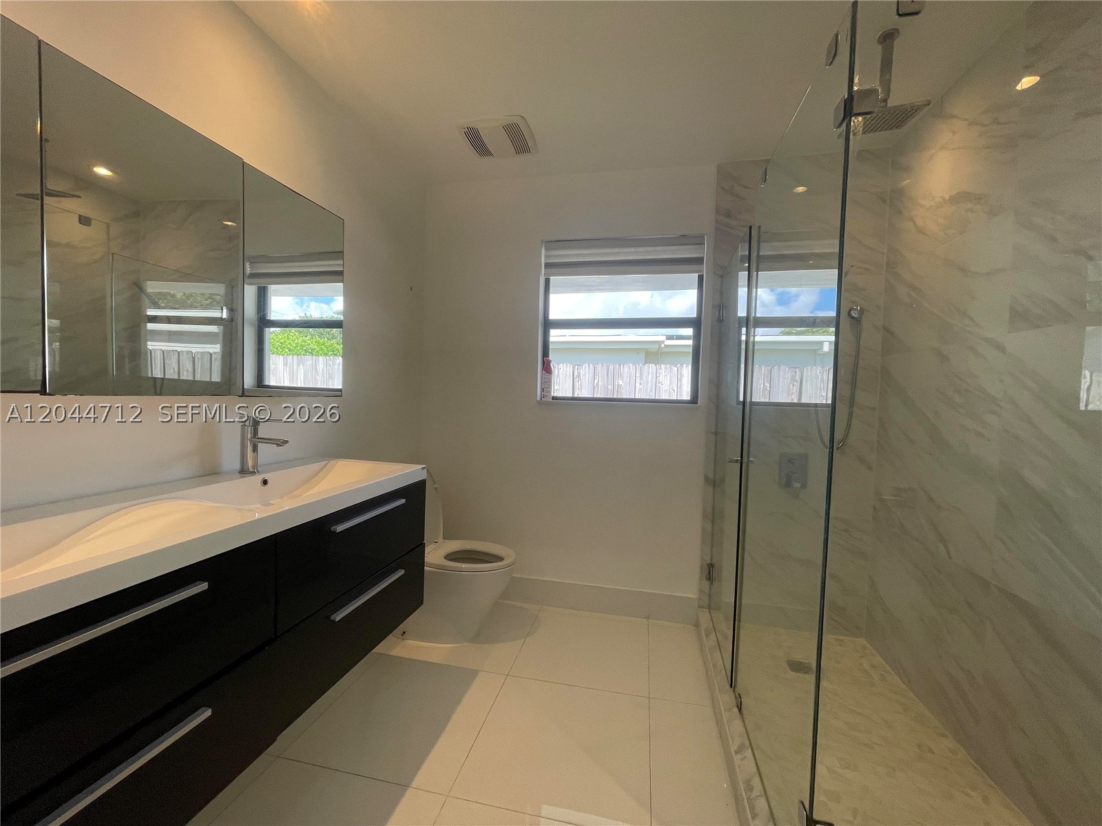 2115 Alamanda Dr, North Miami FL 33181