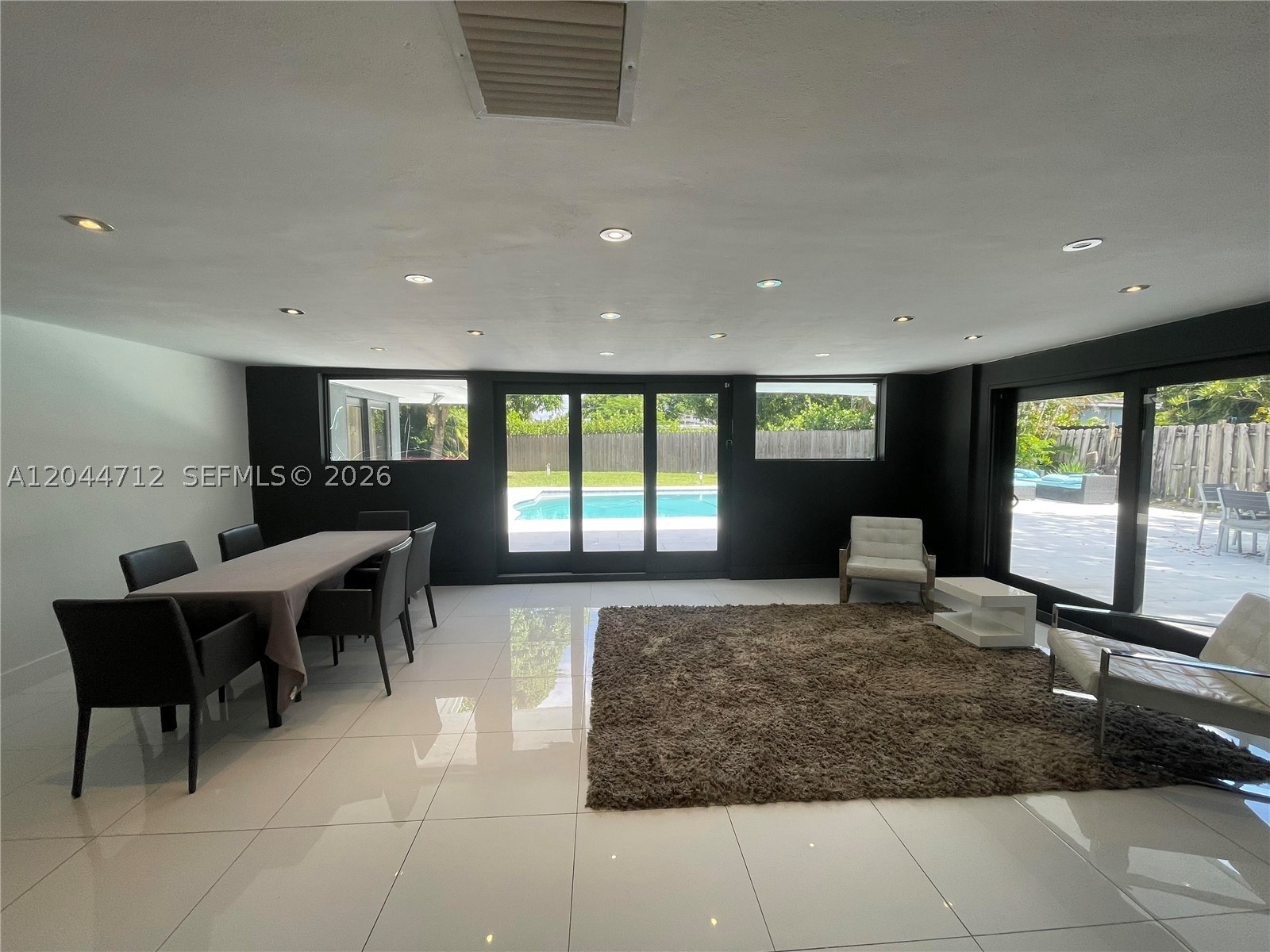 2115 Alamanda Dr, North Miami FL 33181