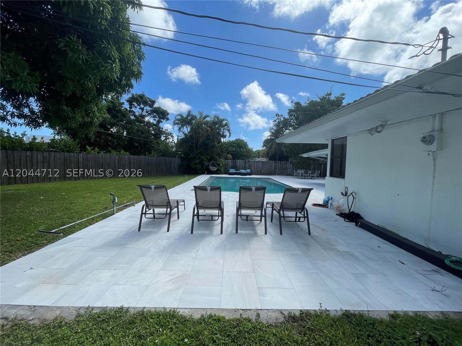 2115 Alamanda Dr, North Miami FL 33181