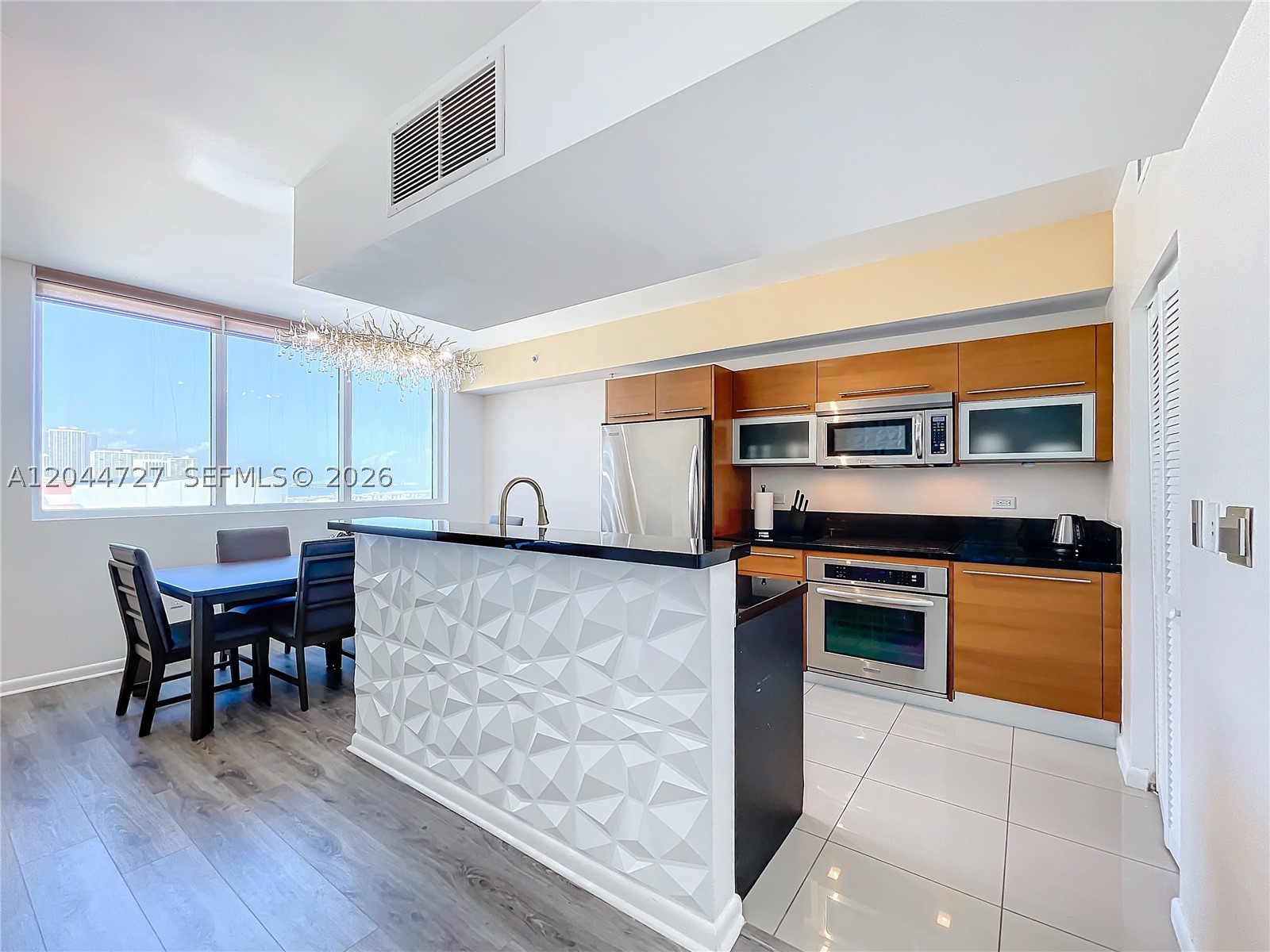 244 Biscayne Blvd #1108, Miami FL 33132