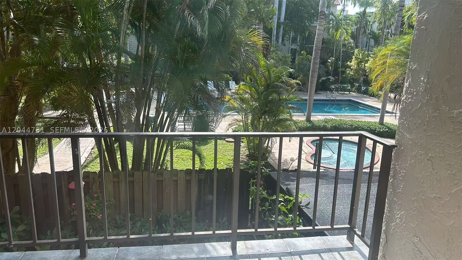 6900 N Kendall Dr #A205, Pinecrest FL 33156