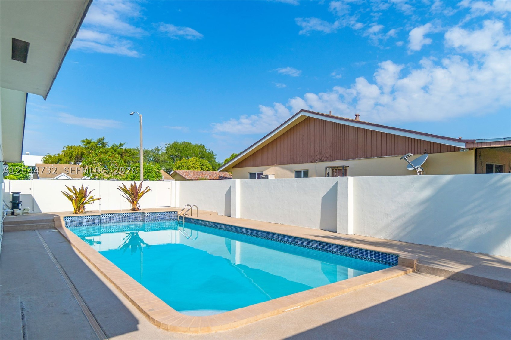 7125 SW 93rd Ct, Miami FL 33173