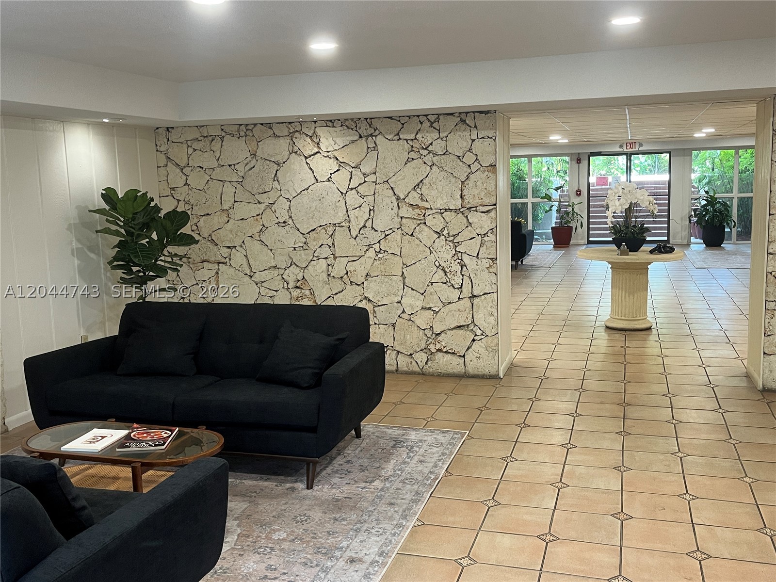 1205 Mariposa Ave #212, Coral Gables FL 33146