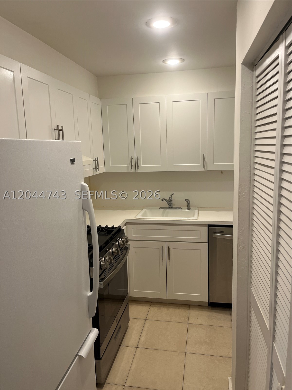 1205 Mariposa Ave #212, Coral Gables FL 33146