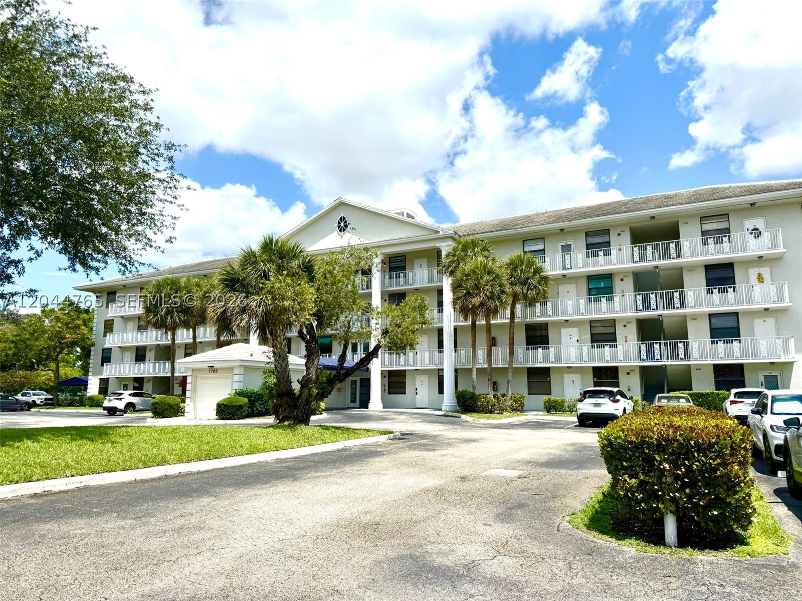1705 Whitehall Dr #403, Davie FL 33324