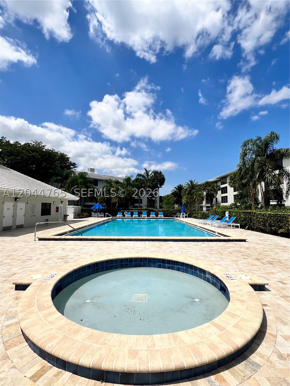 1705 Whitehall Dr #403, Davie FL 33324
