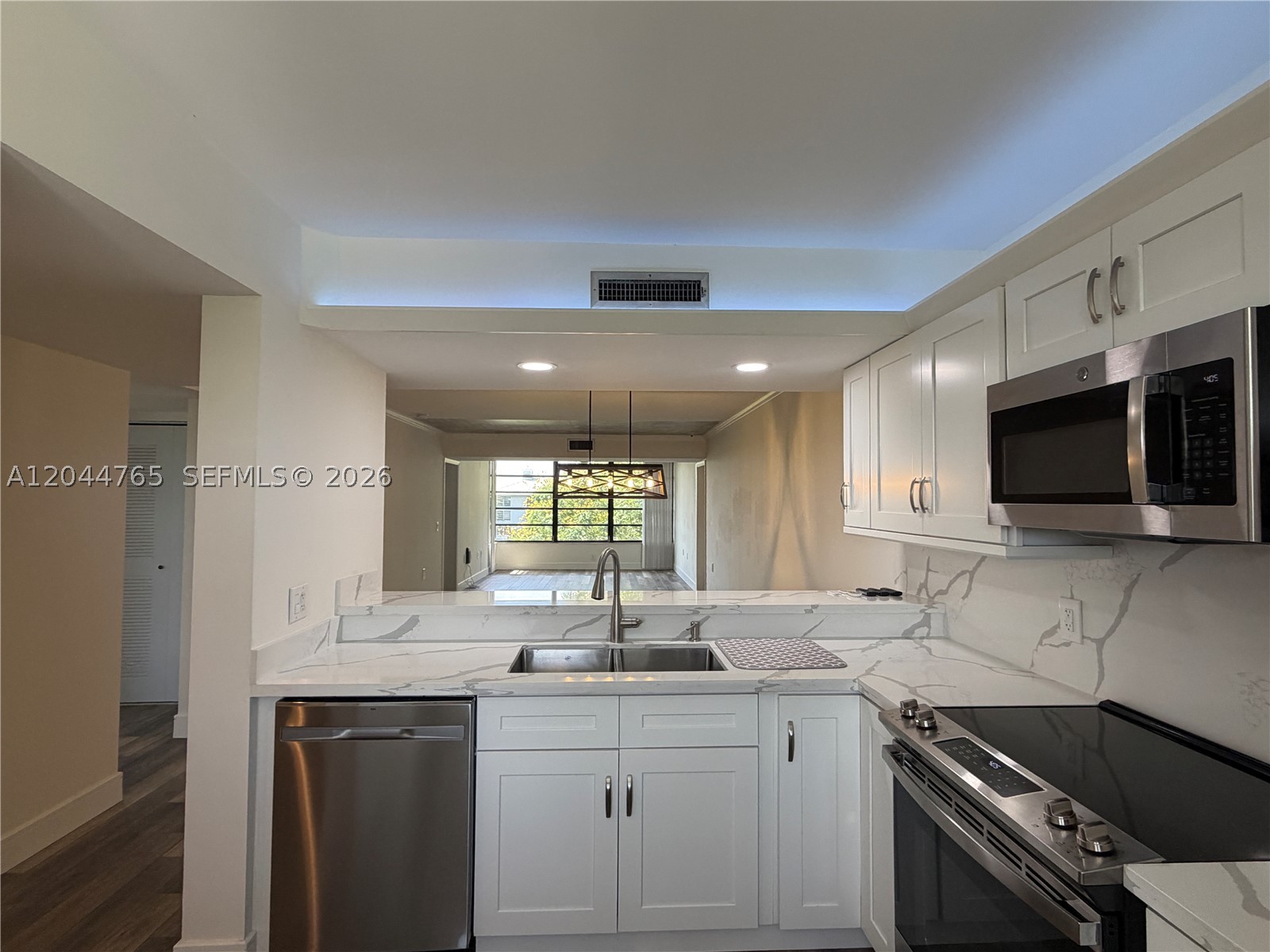 1705 Whitehall Dr #403, Davie FL 33324