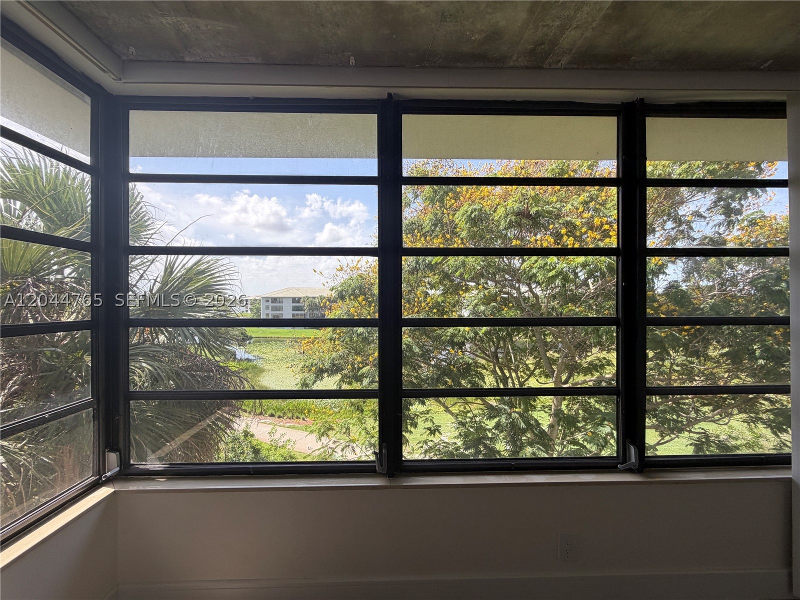 1705 Whitehall Dr #403, Davie FL 33324