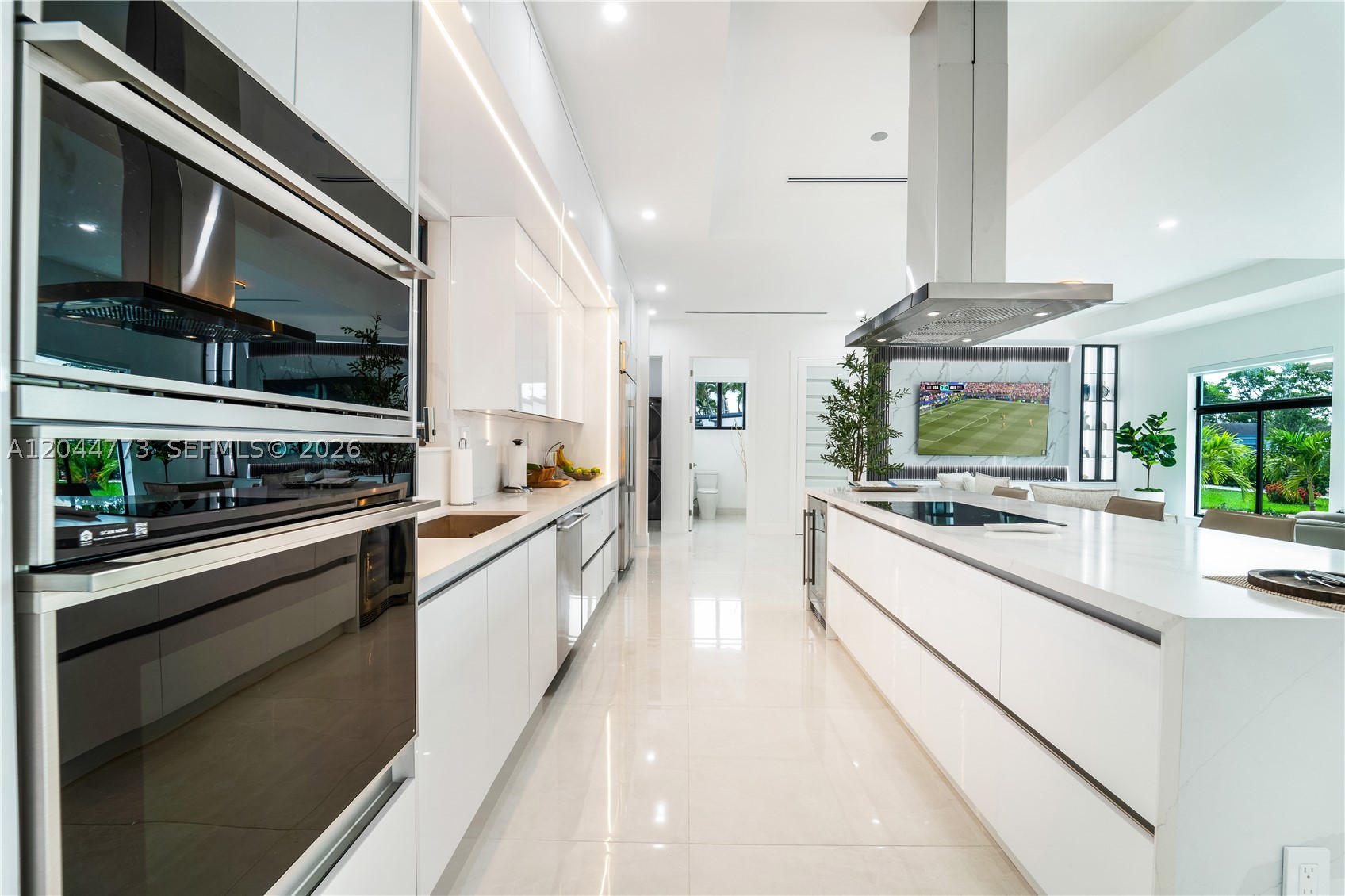 9630 SW 10th Ter, Miami FL 33174