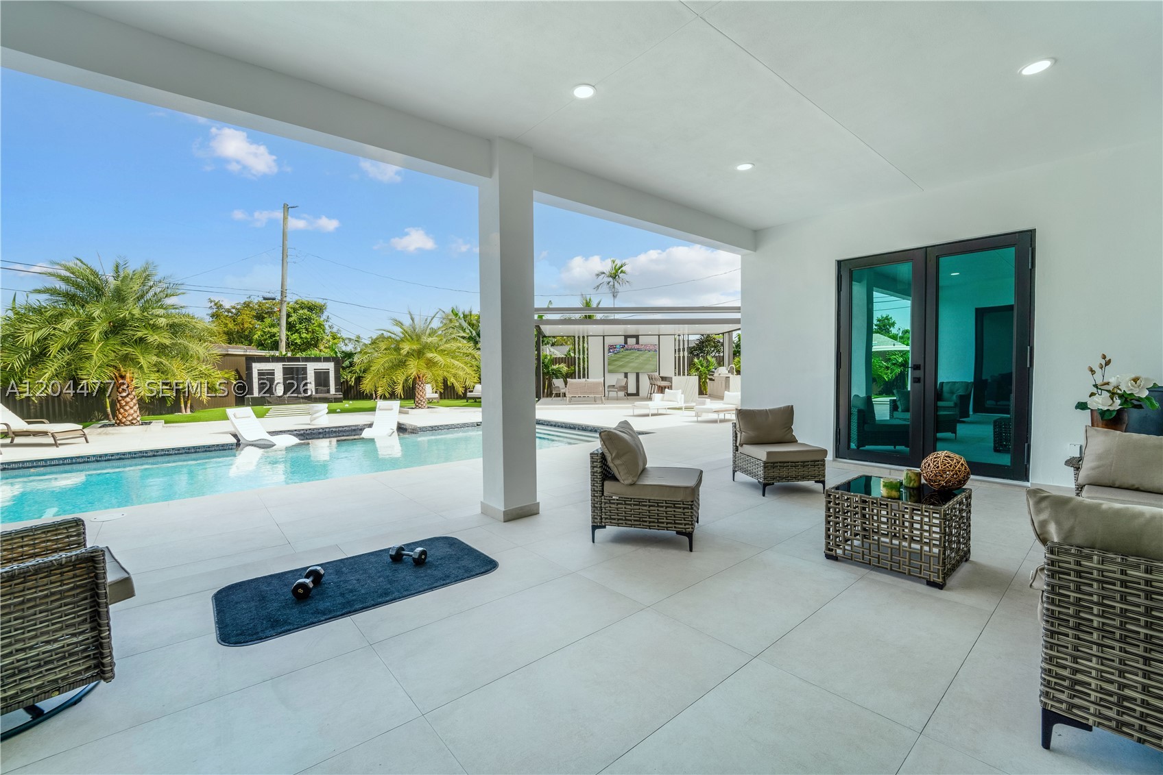 9630 SW 10th Ter, Miami FL 33174