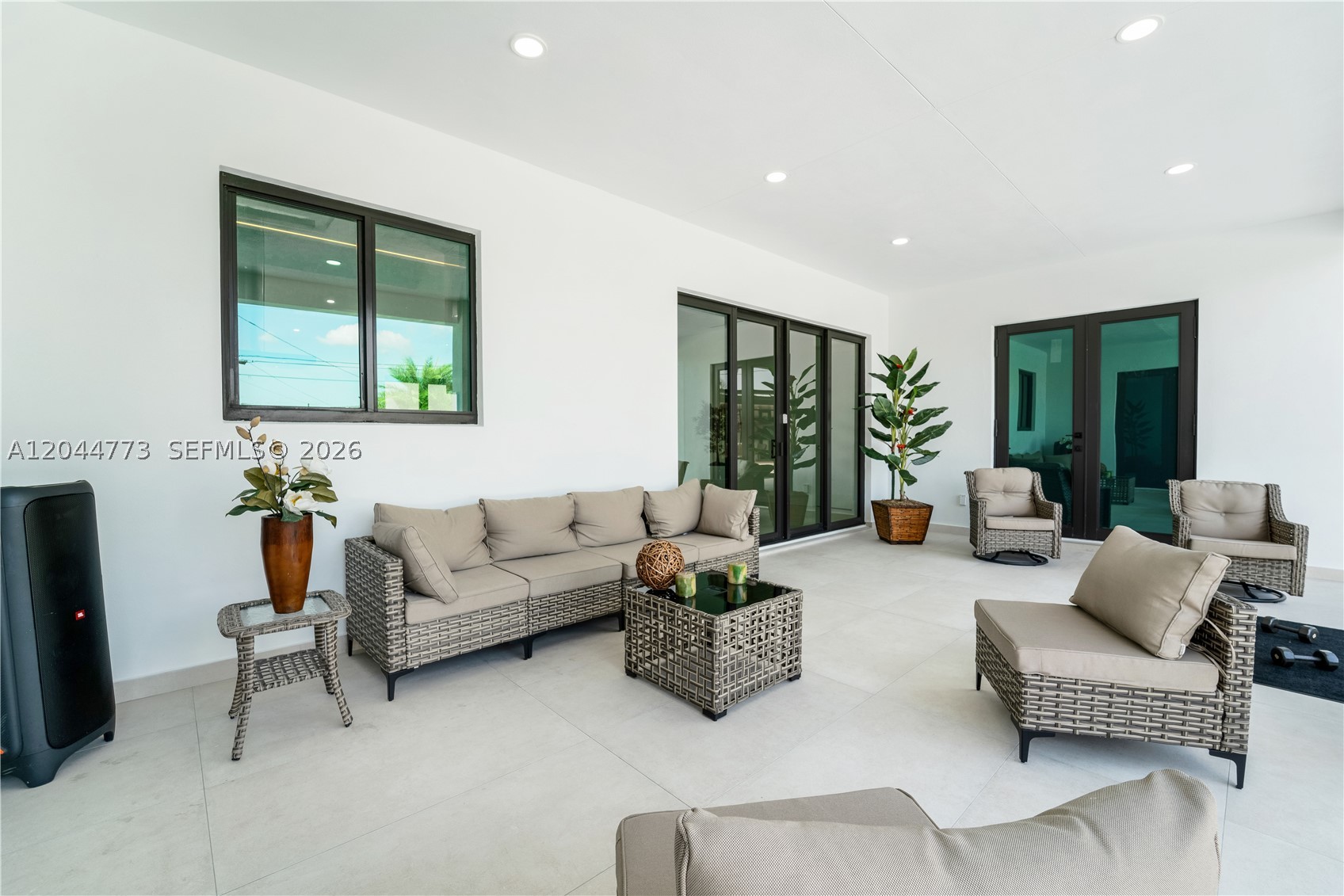 9630 SW 10th Ter, Miami FL 33174
