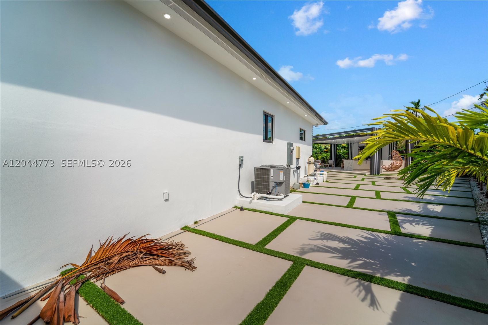 9630 SW 10th Ter, Miami FL 33174