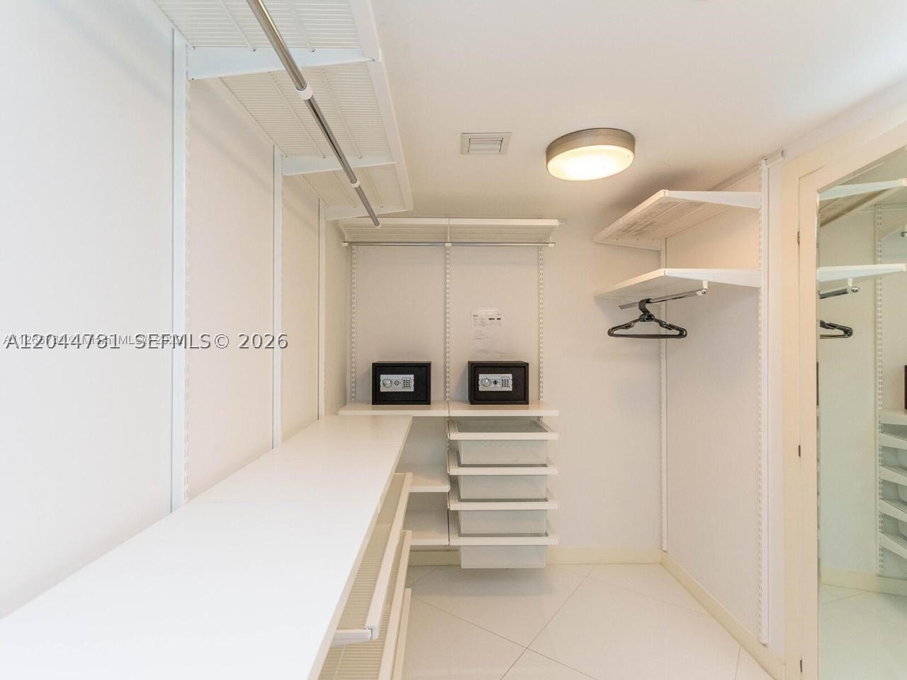 200 Biscayne Boulevard Way #3102, Miami FL 33131