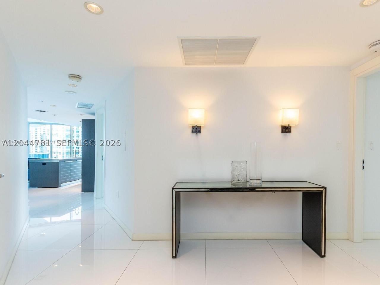 200 Biscayne Boulevard Way #3102, Miami FL 33131
