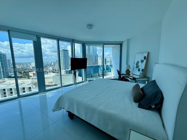 200 Biscayne Boulevard Way #3102, Miami FL 33131