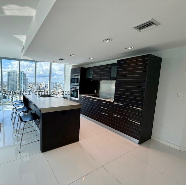 200 Biscayne Boulevard Way #3102, Miami FL 33131