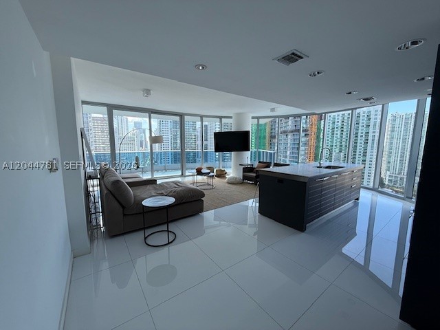 200 Biscayne Boulevard Way #3102, Miami FL 33131