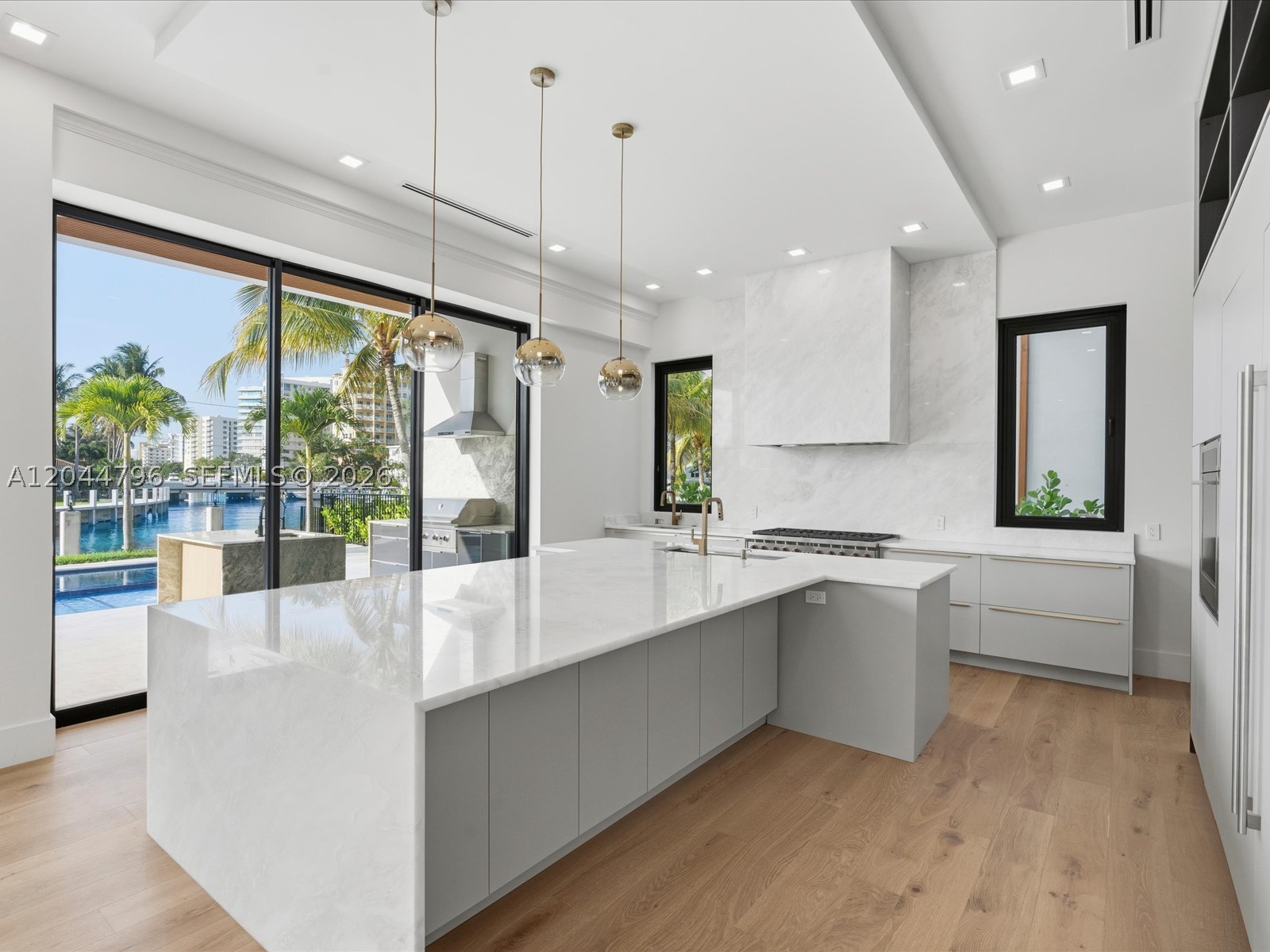 2 Sunset Ln, Lauderdale By The Sea FL 33062