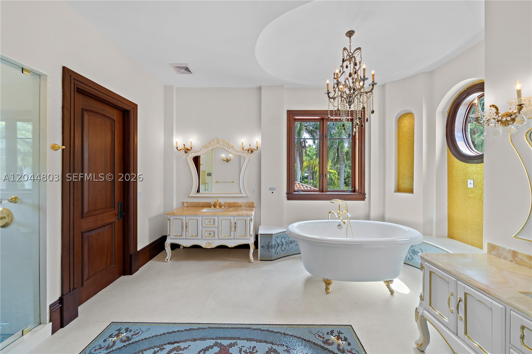 150 Edgewater Dr, Coral Gables FL 33133