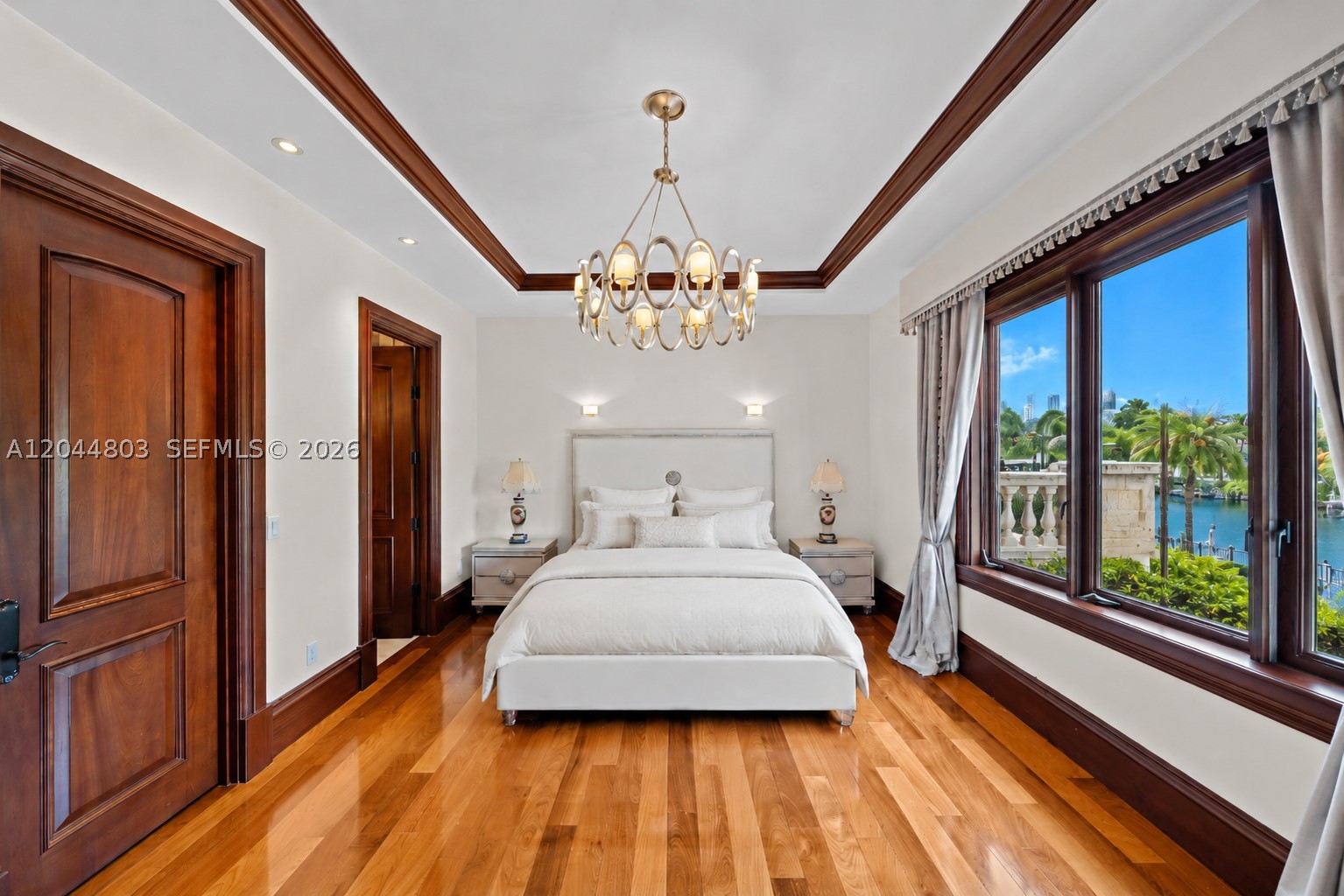 150 Edgewater Dr, Coral Gables FL 33133