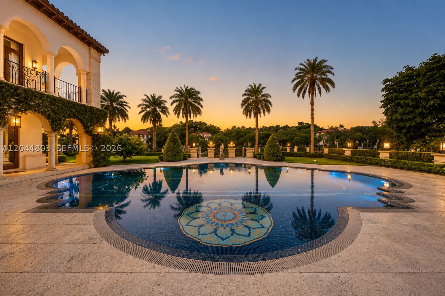 150 Edgewater Dr, Coral Gables FL 33133