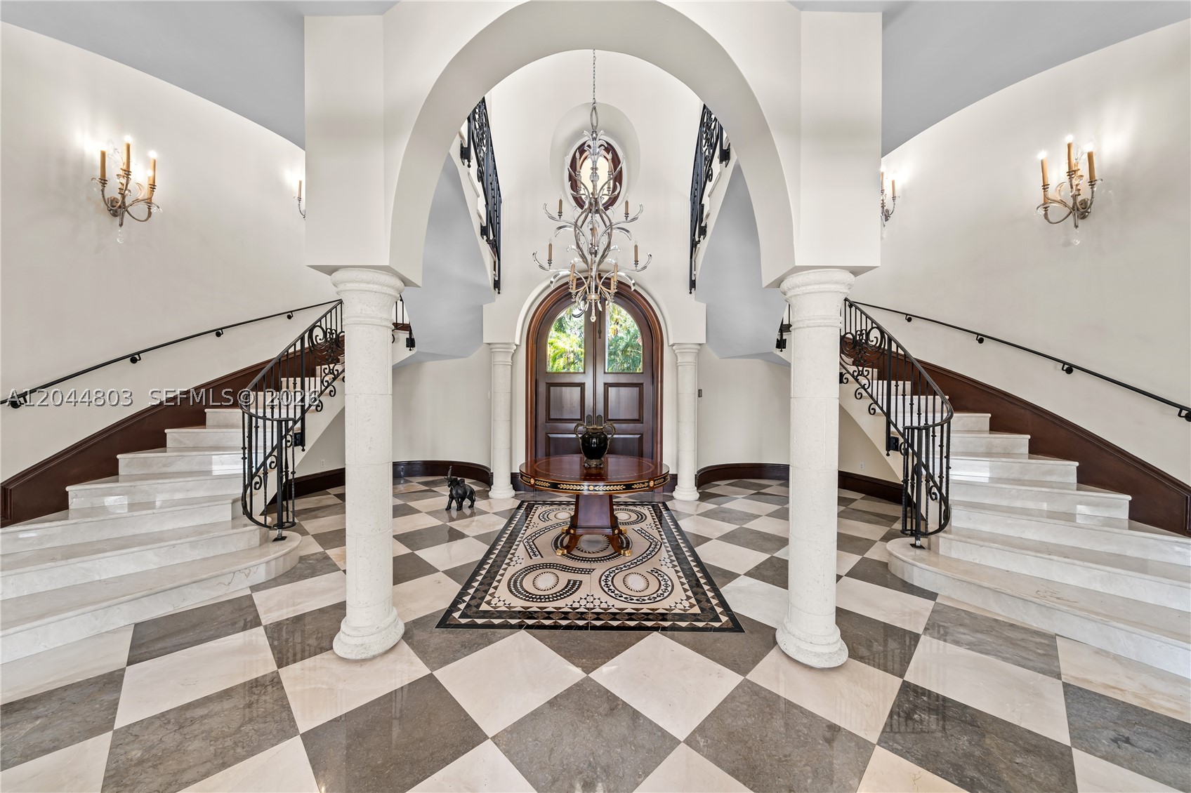 150 Edgewater Dr, Coral Gables FL 33133