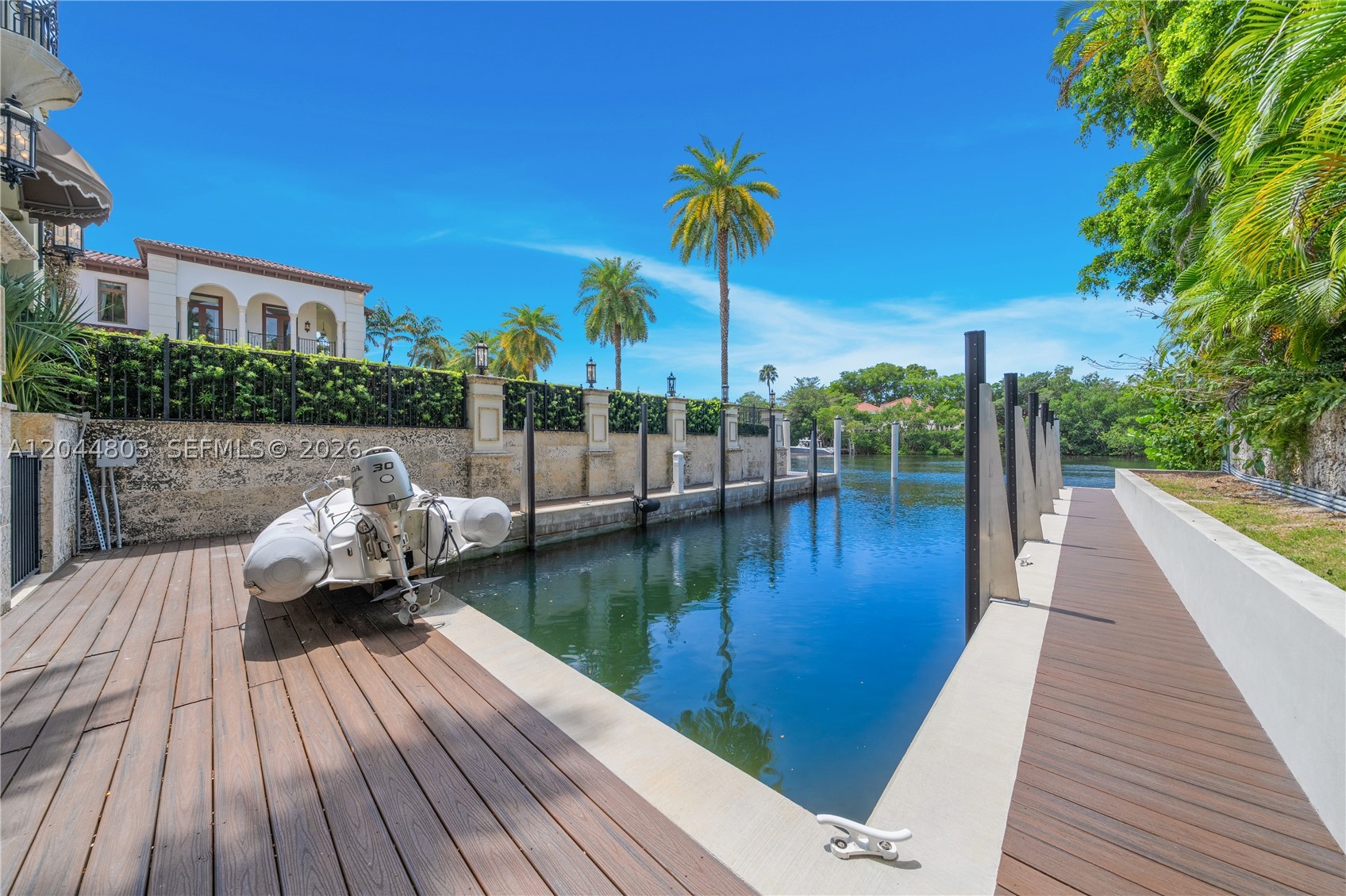 150 Edgewater Dr, Coral Gables FL 33133