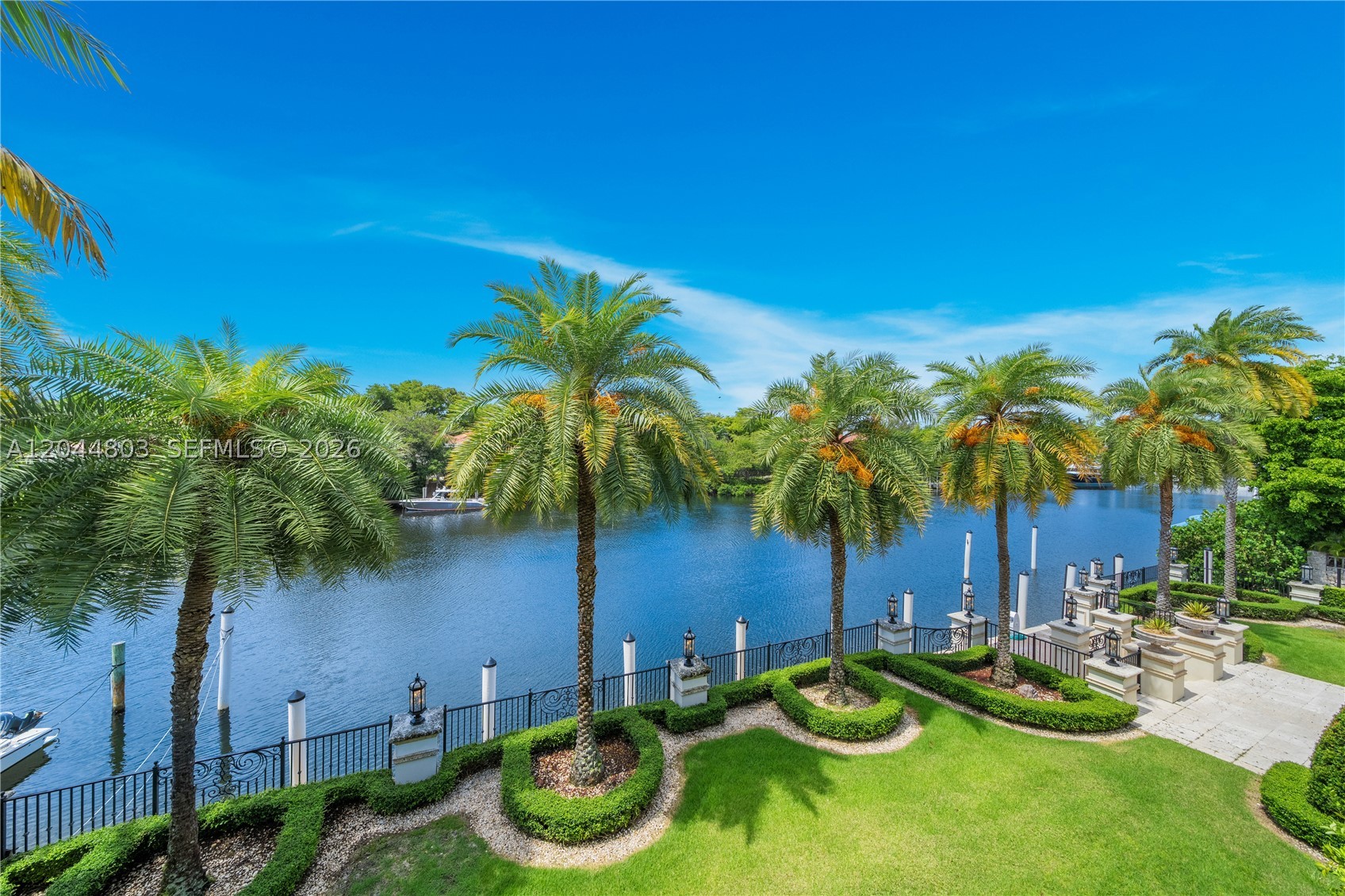 150 Edgewater Dr, Coral Gables FL 33133