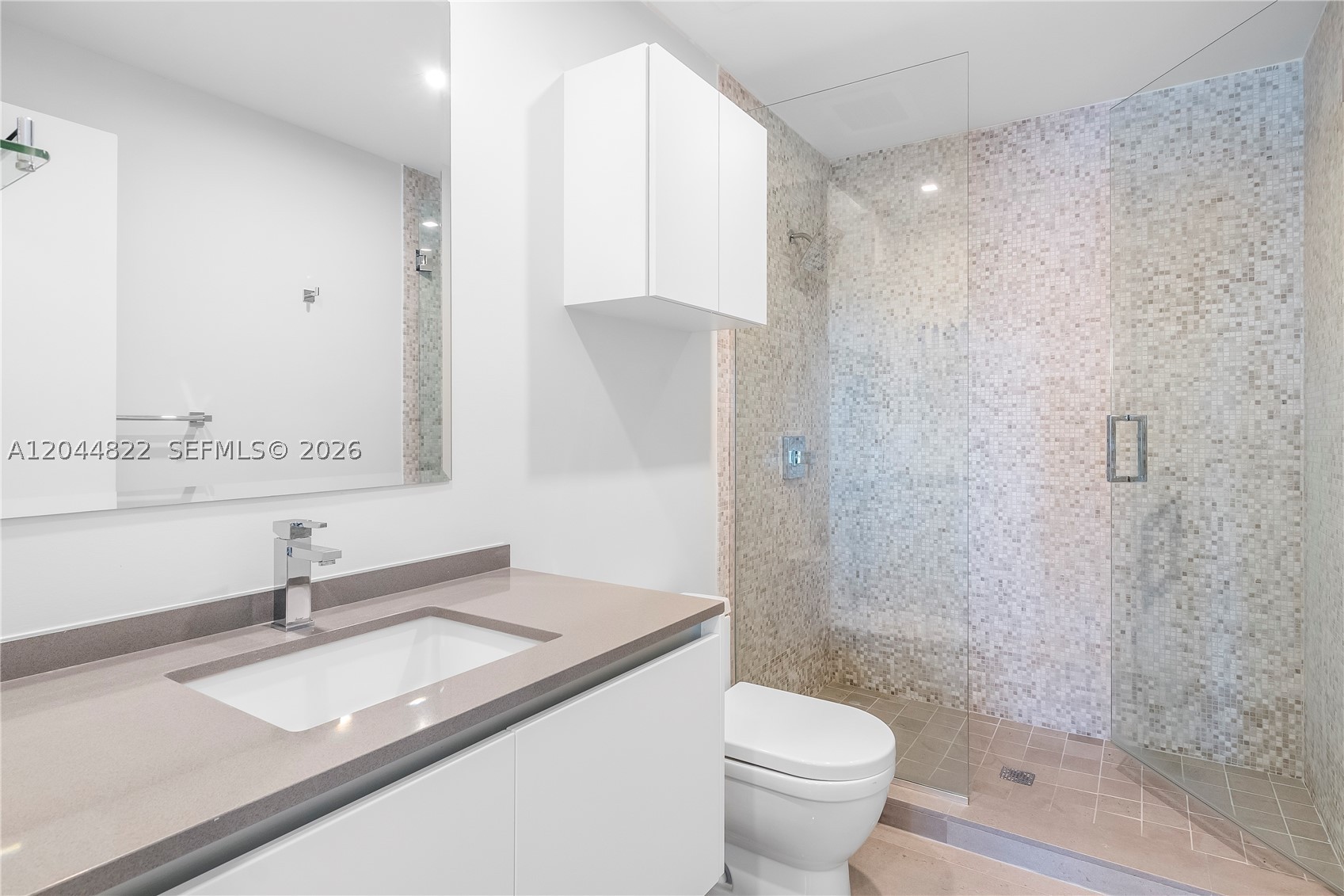 68 SE 6th St #810, Miami FL 33131