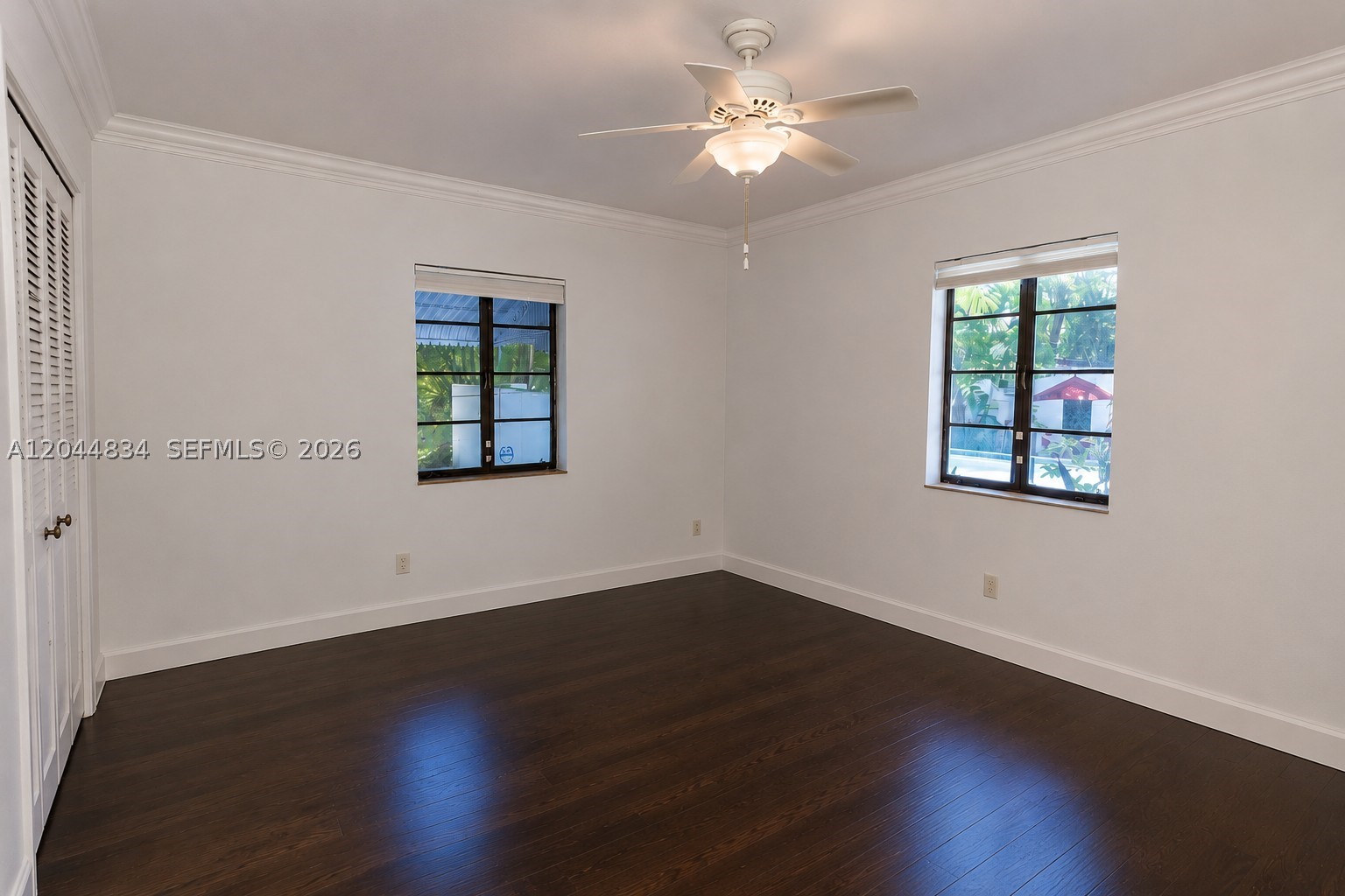 5390 Sunset Dr, Miami FL 33143