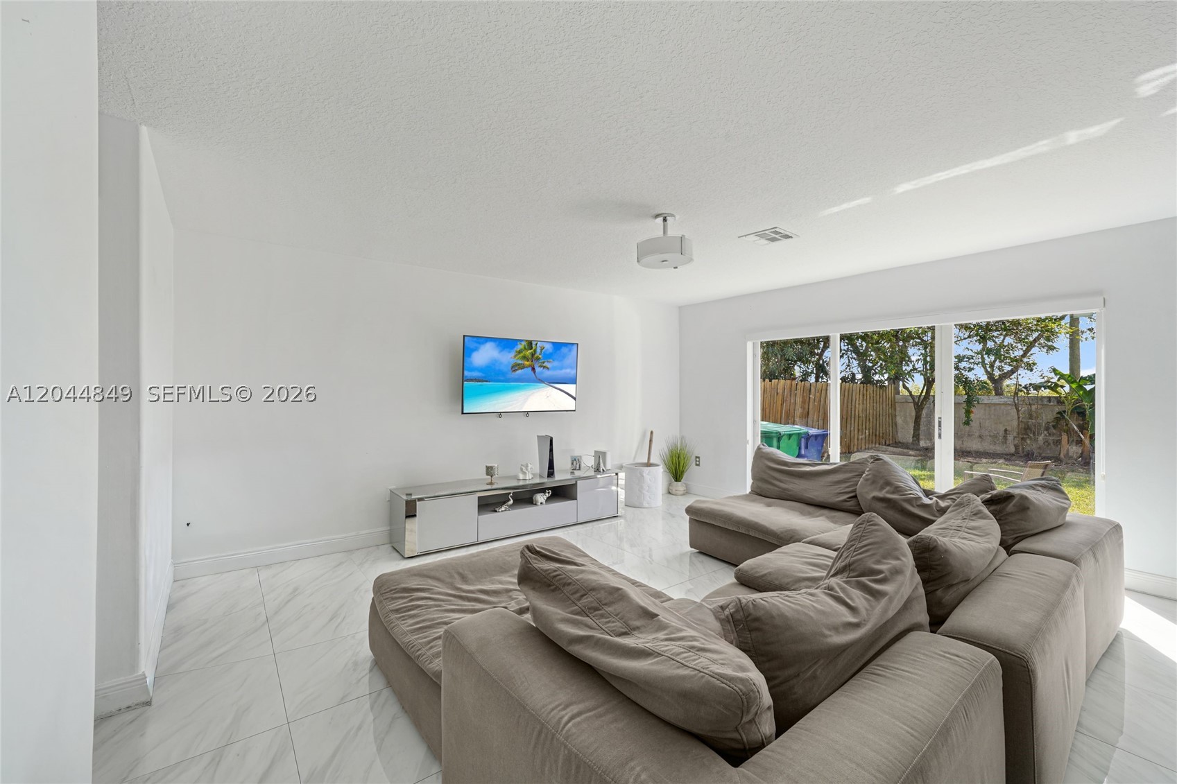 16546 SW 103rd Ln, Miami FL 33196