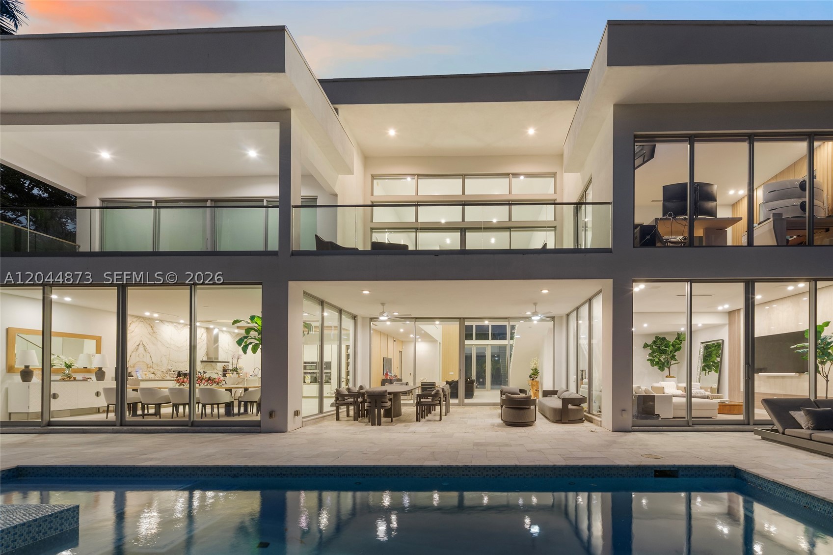 91 Fiesta Way, Fort Lauderdale FL 33301