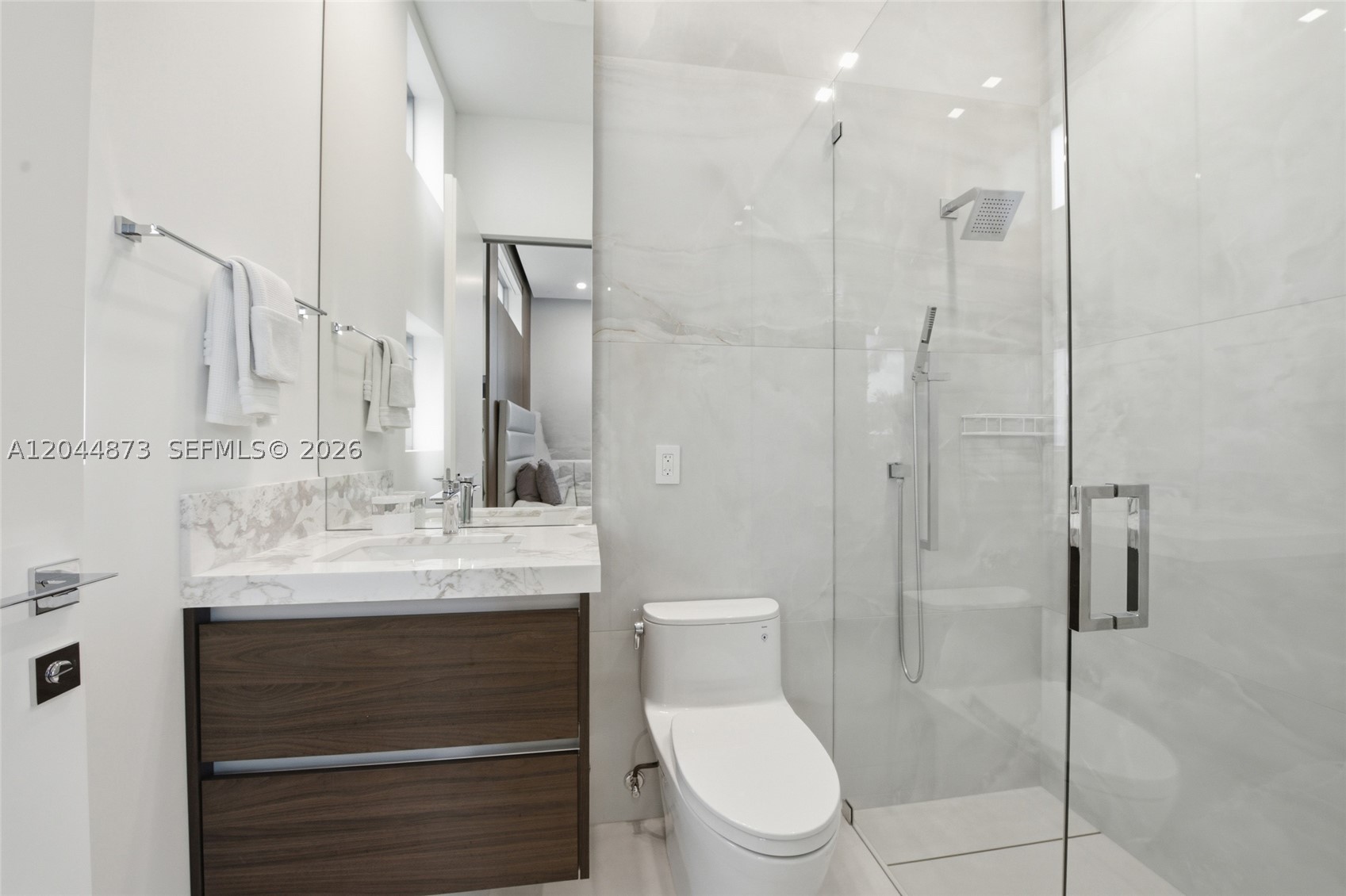 91 Fiesta Way, Fort Lauderdale FL 33301
